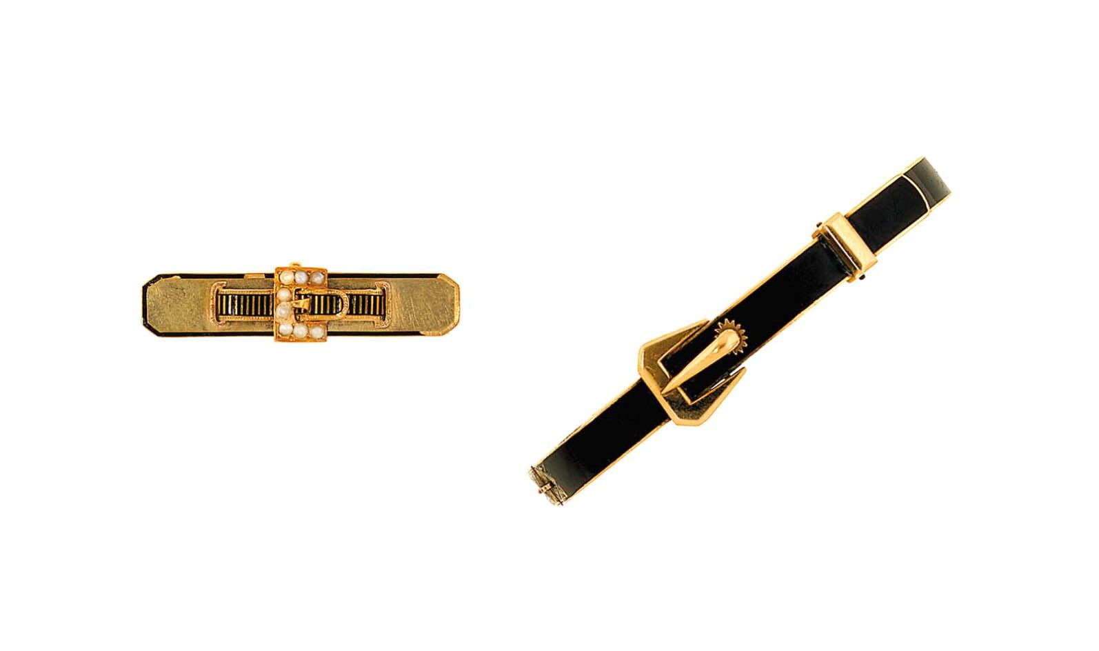 A group of jewellery