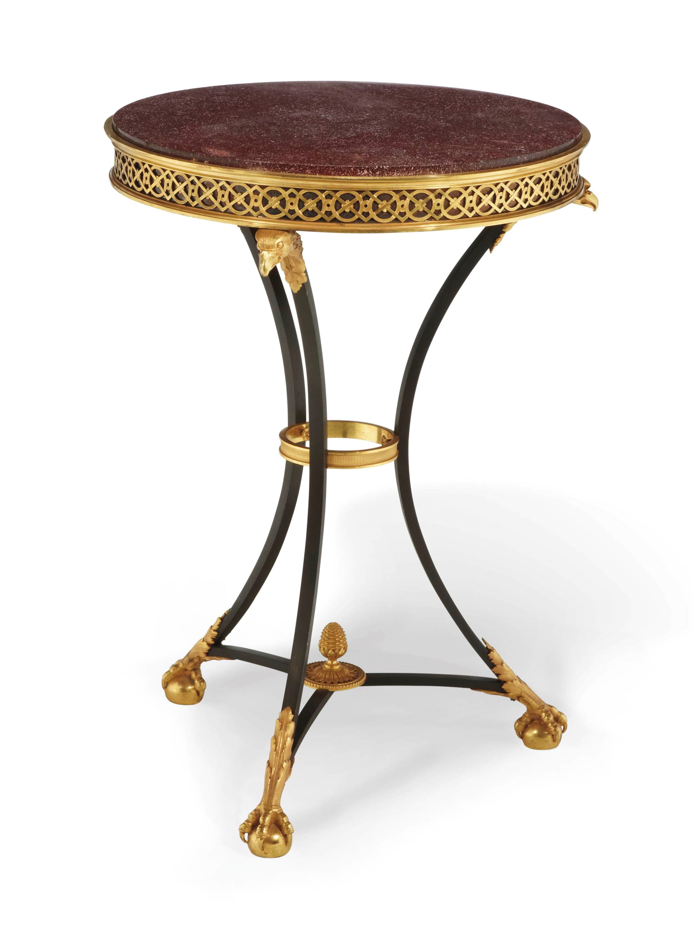 GUERIDON DE STYLE NEOCLASSIQUE