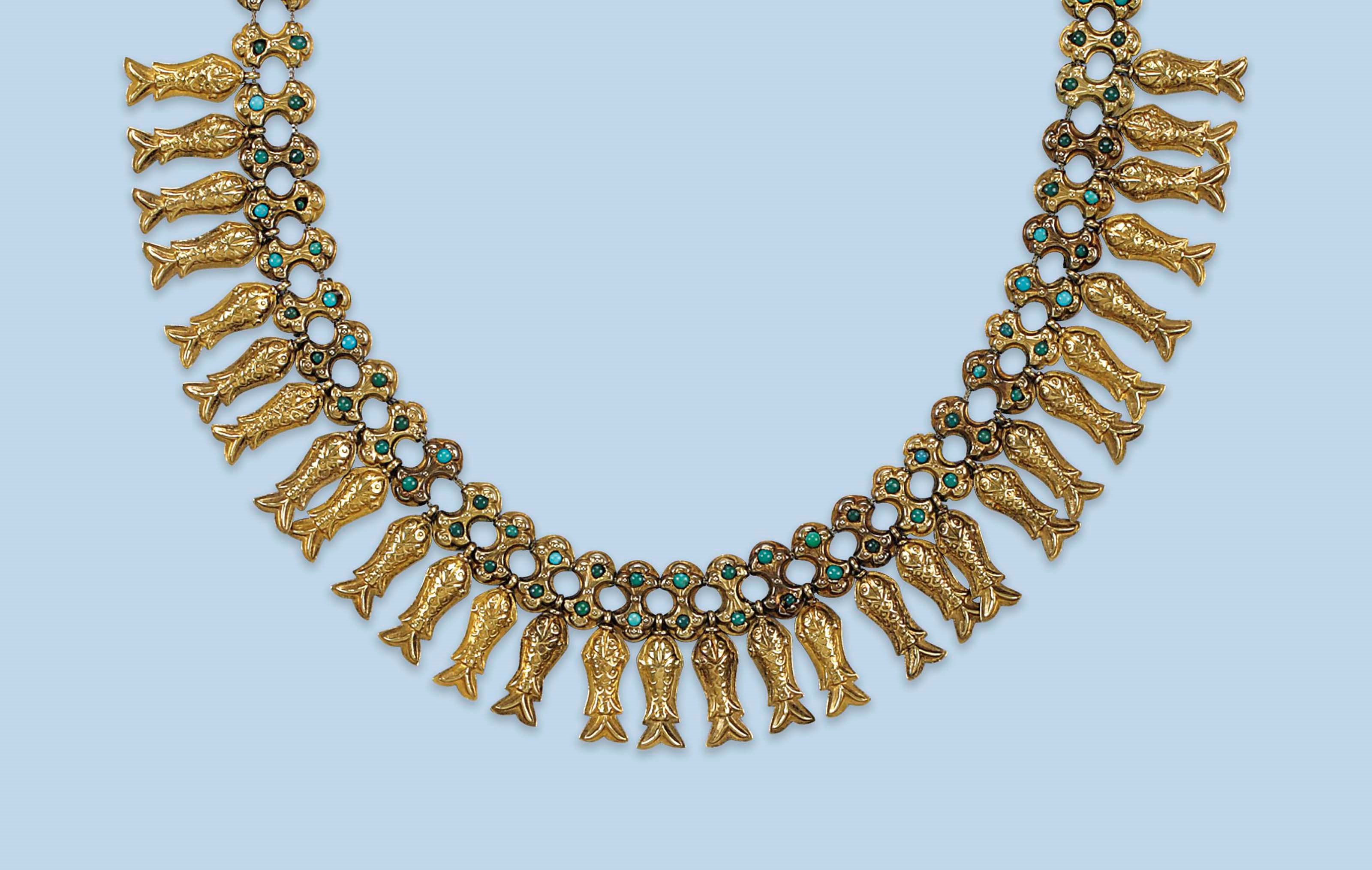 AN ANTIQUE TURQUOISE NECKLACE