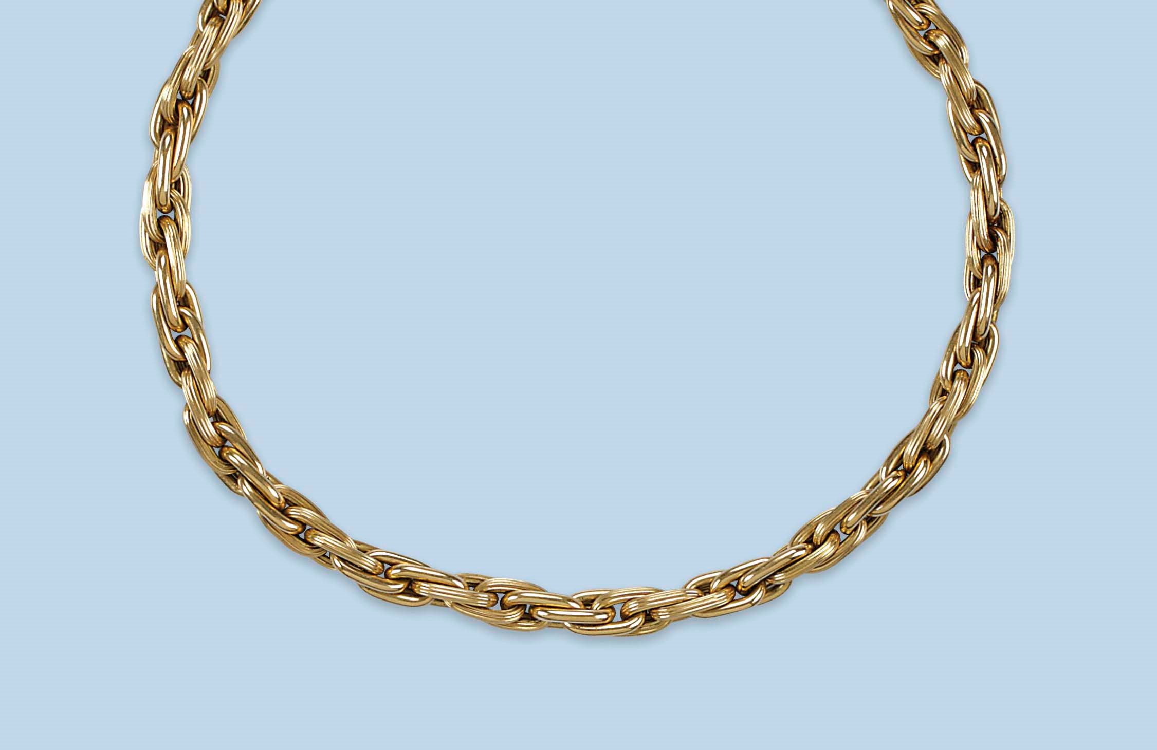 A GOLD NECKLACE