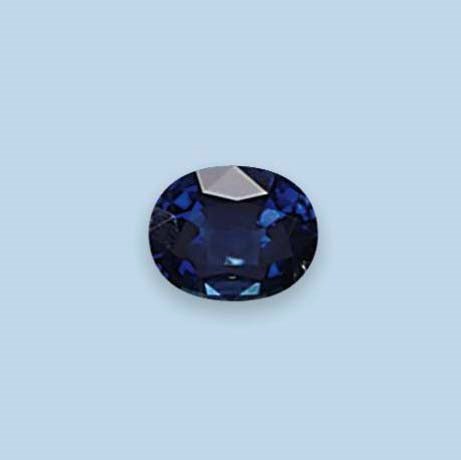 AN UNMOUNTED SAPPHIRE