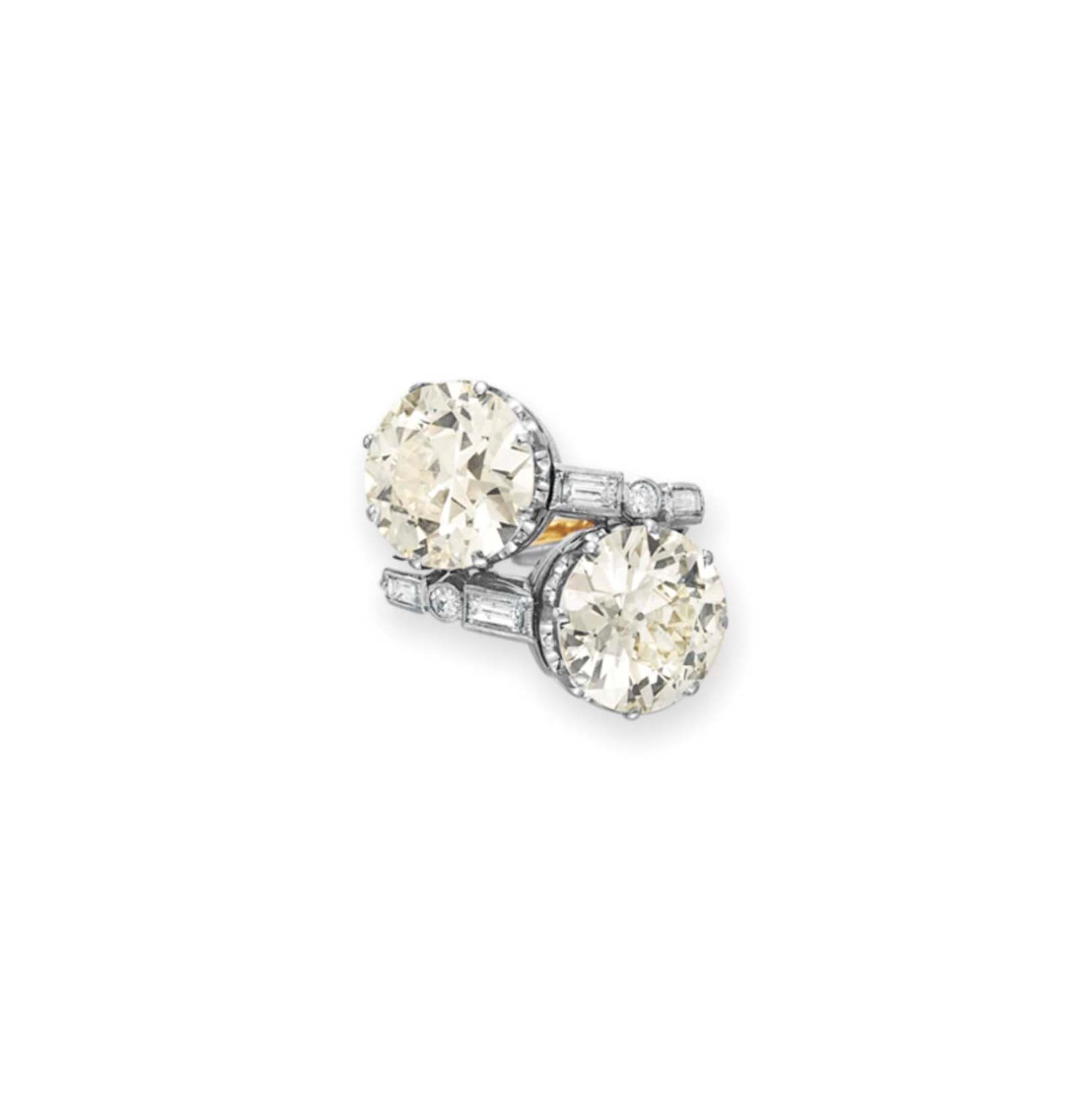 A DIAMOND TWIN-STONE RING