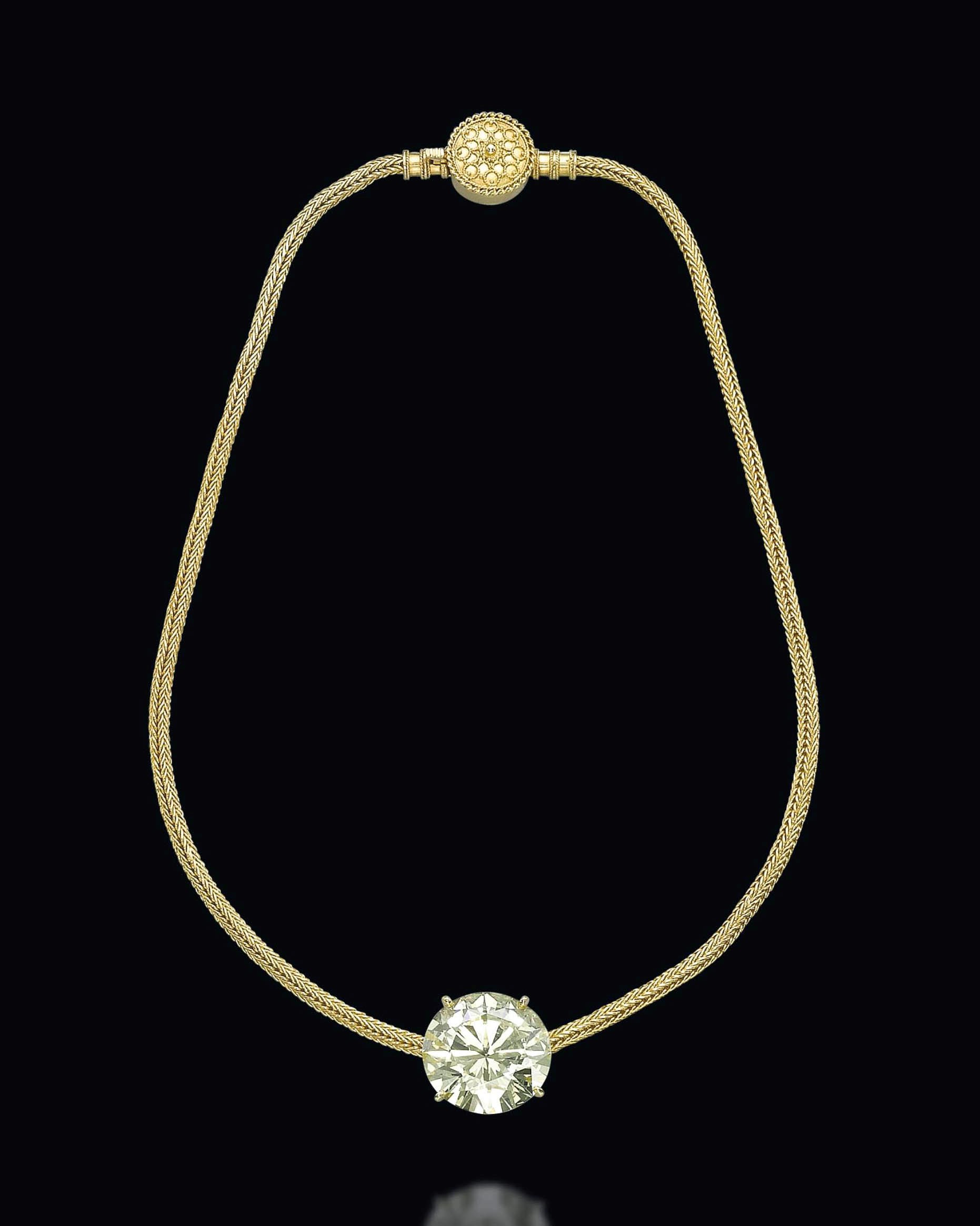 A COLOURED DIAMOND NECKLACE