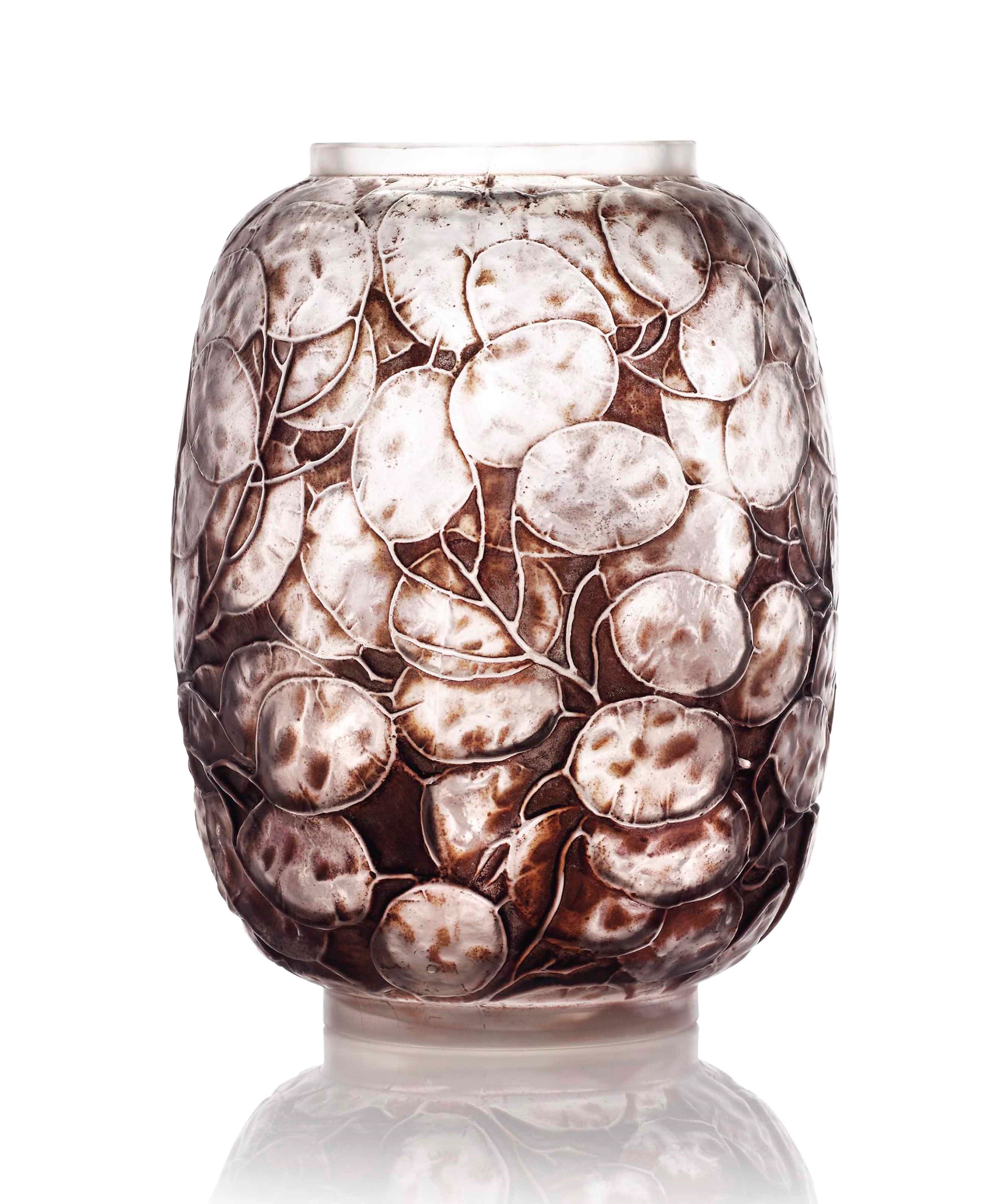 MONNAIE DU PAPE VASE, NO. 897