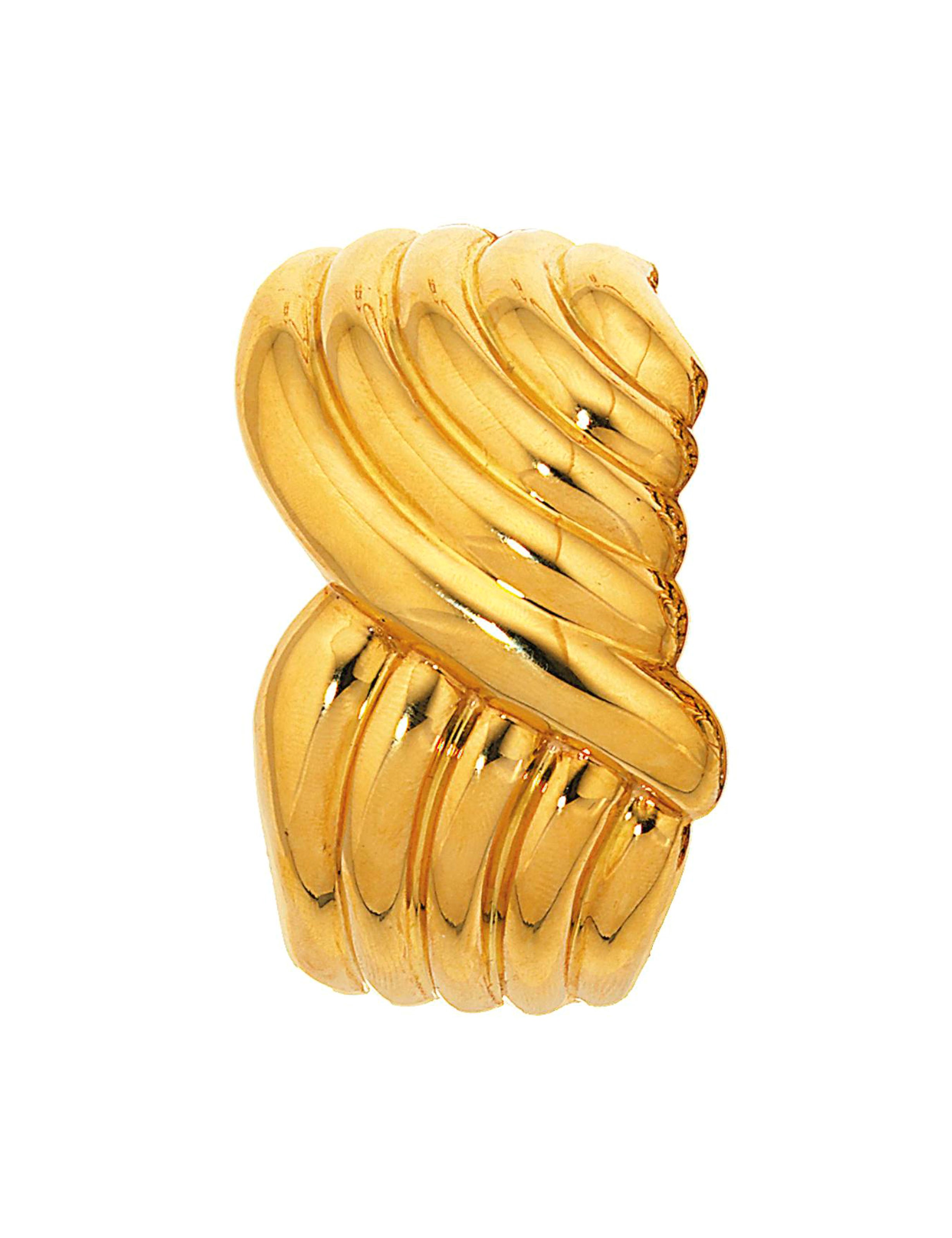 A hinged bangle