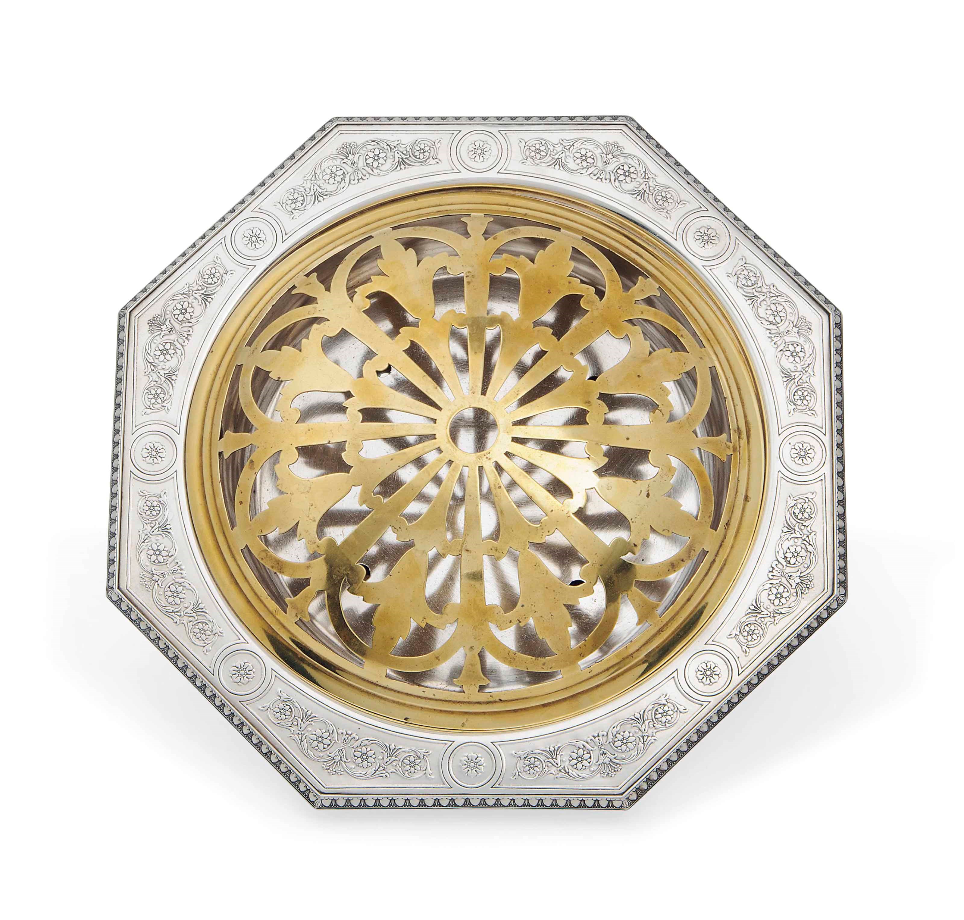 AN AMERICAN SILVER POT POURRI DISH