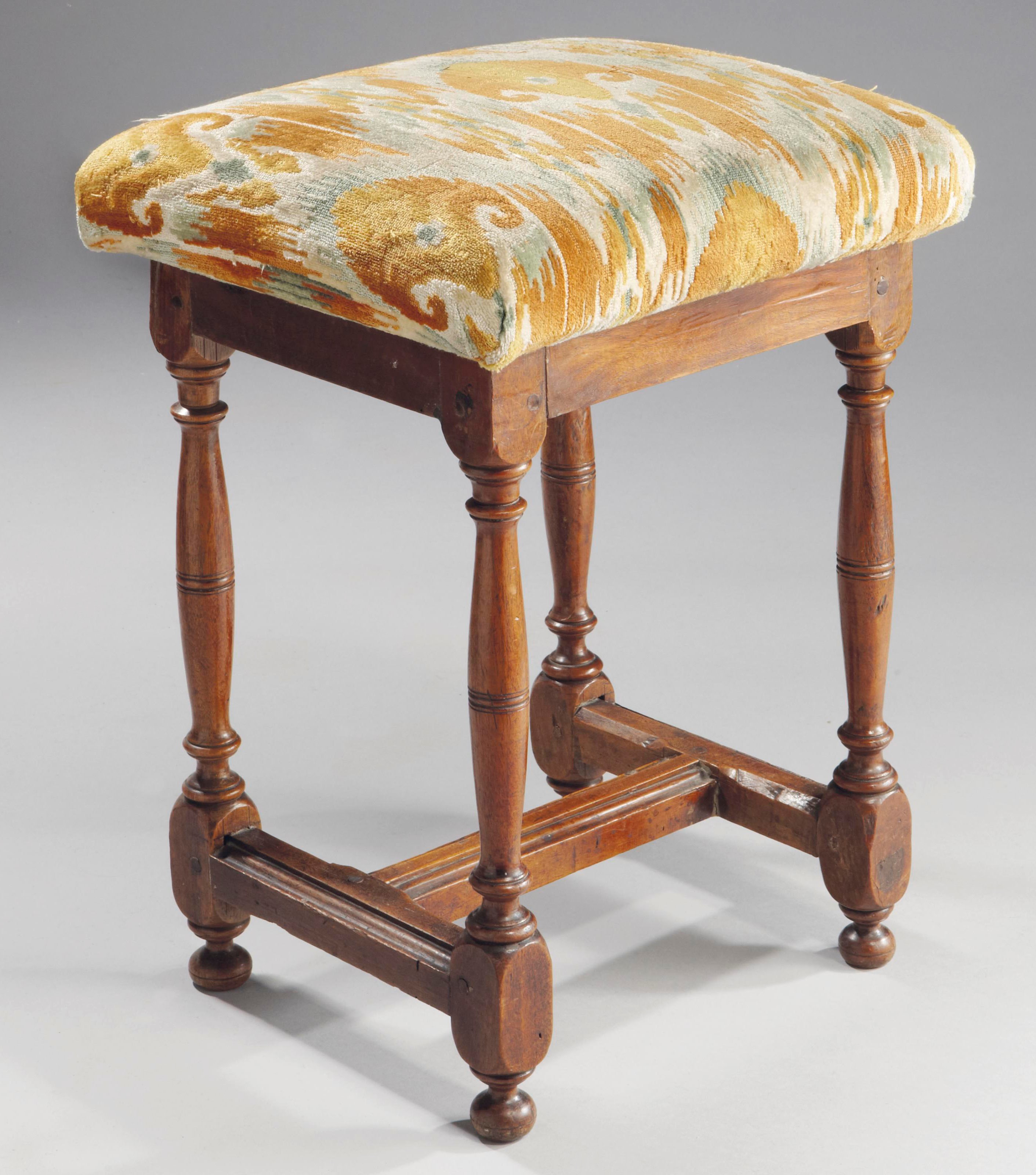 TABOURET DU XIXEME SIECLE