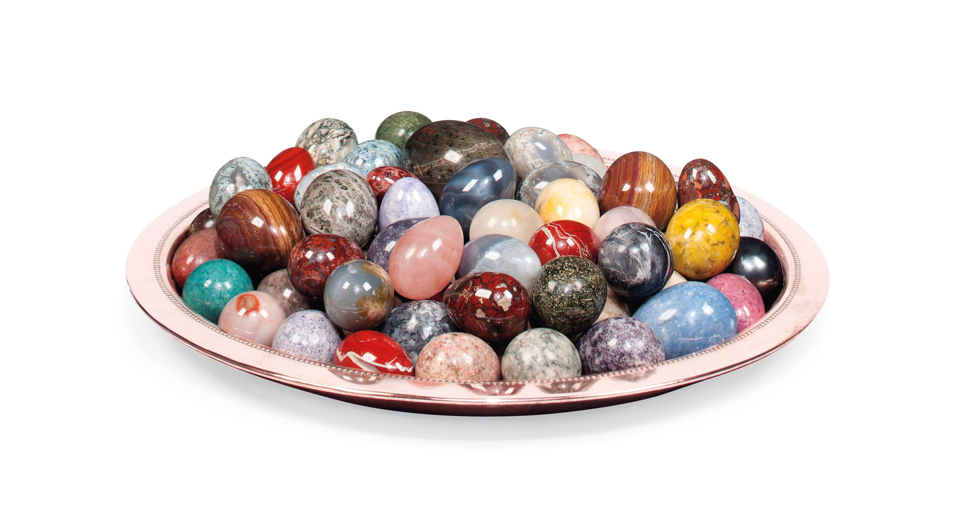 EIGHTY SPECIMEN MINERAL EGGS