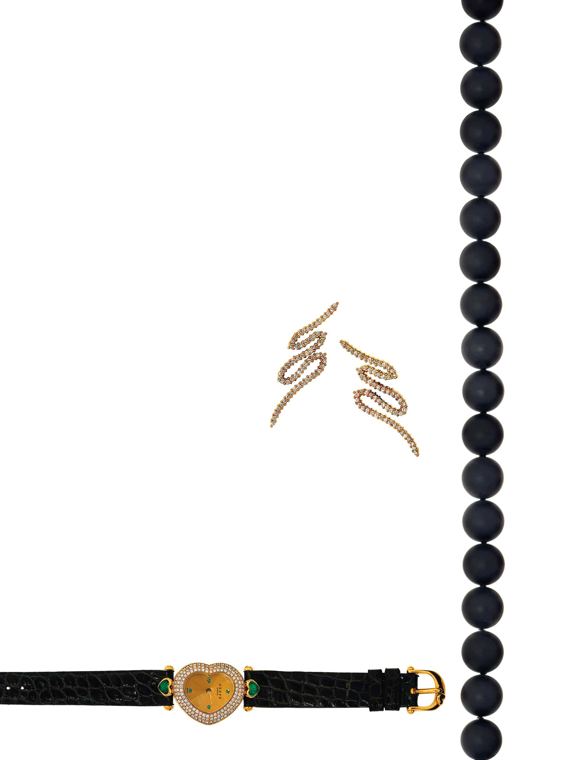 A group of jewellery