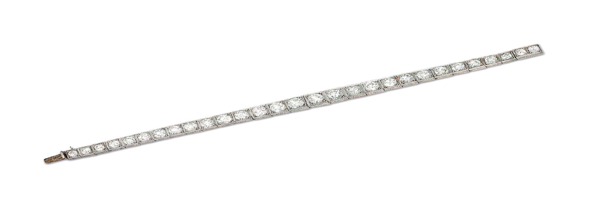 A DIAMOND LINE BRACELET