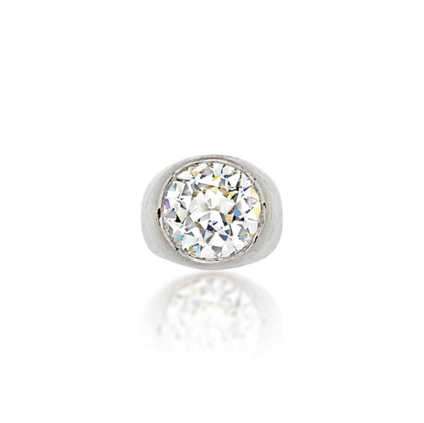 A DIAMOND SINGLE-STONE RING