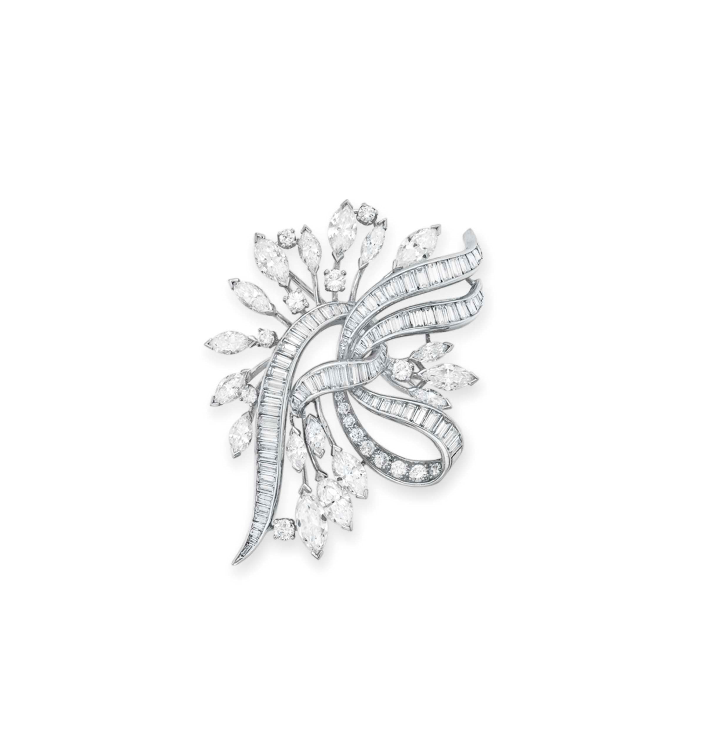 A DIAMOND BROOCH