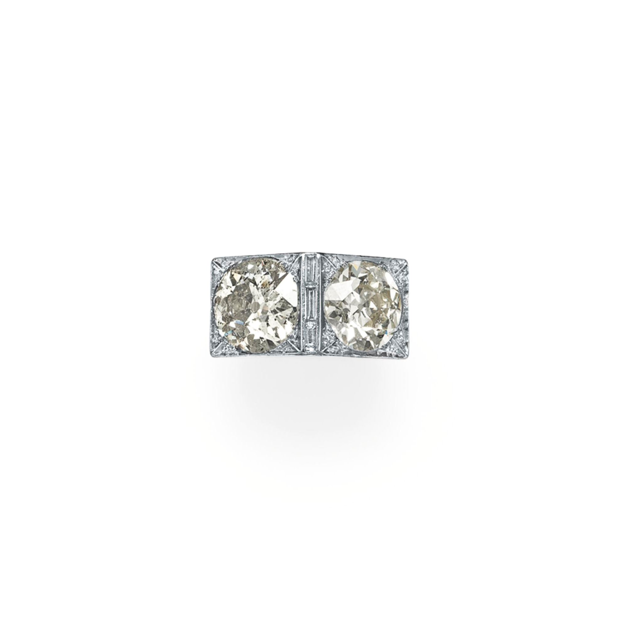 A DIAMOND TWIN-STONE RING