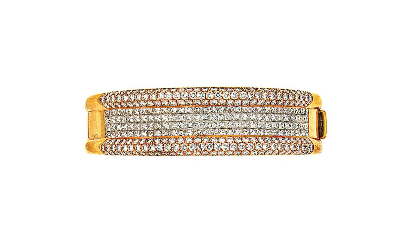 A diamond bangle