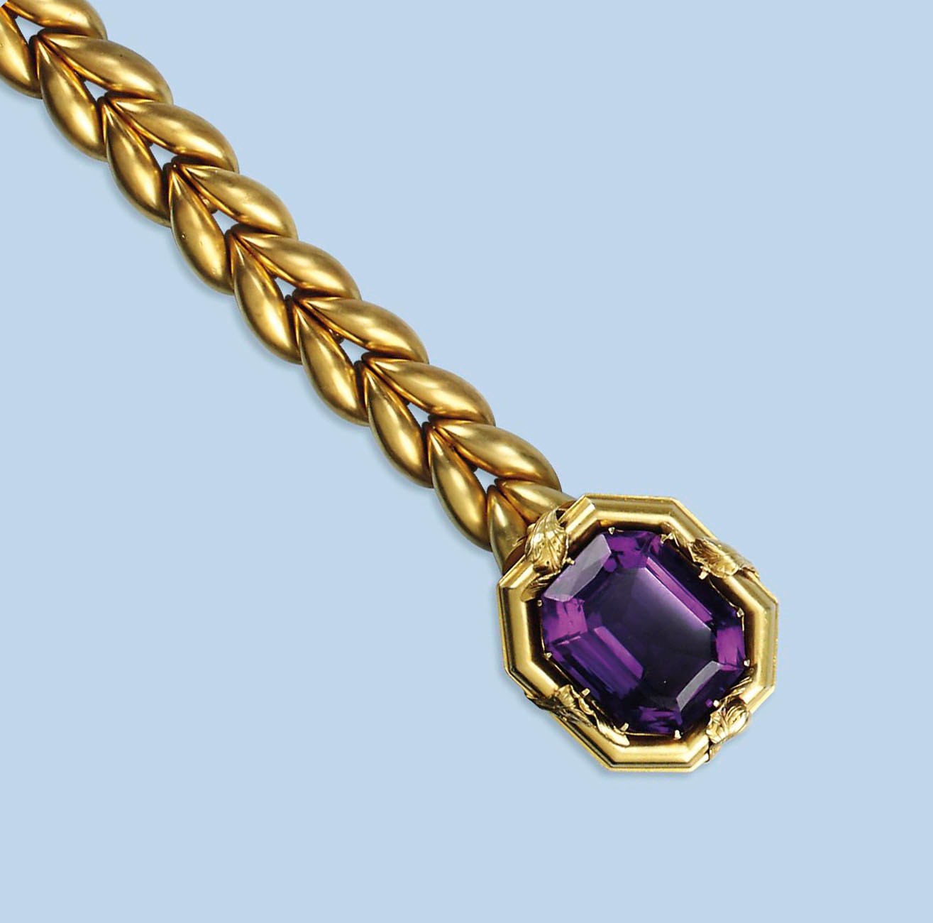 AN ANTIQUE AMETHYST BRACELET