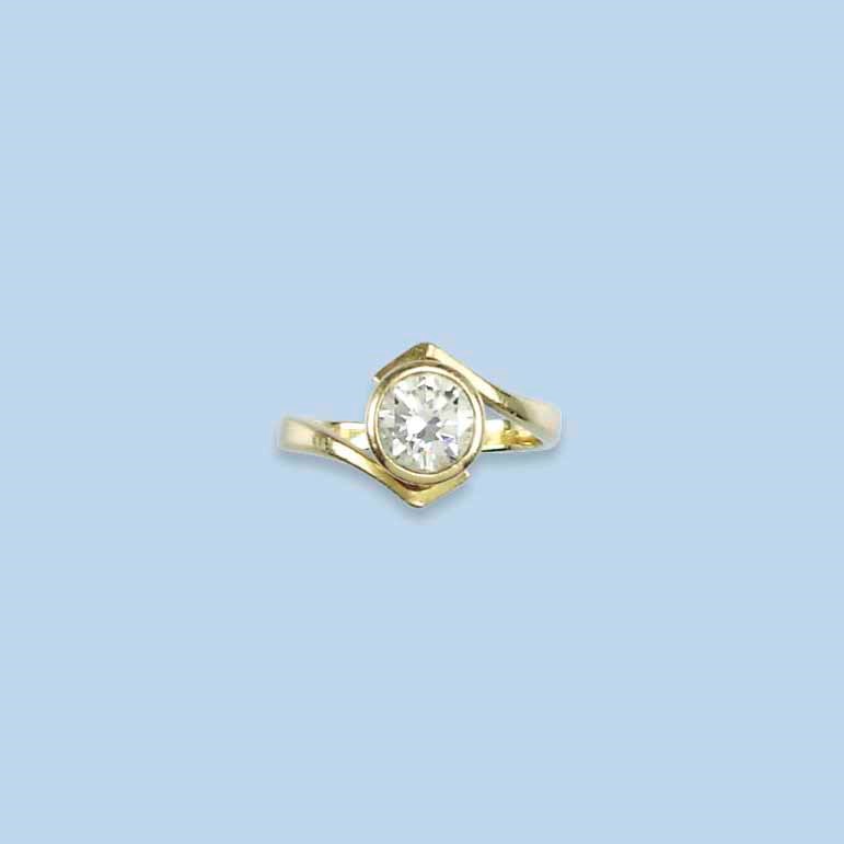 A DIAMOND SINGLE STONE RING