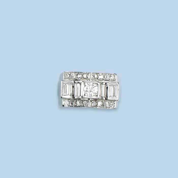 A RETRO DIAMOND RING