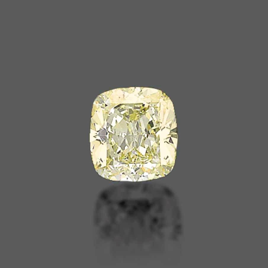 AN UNMOUNTED COLOURED DIAMOND