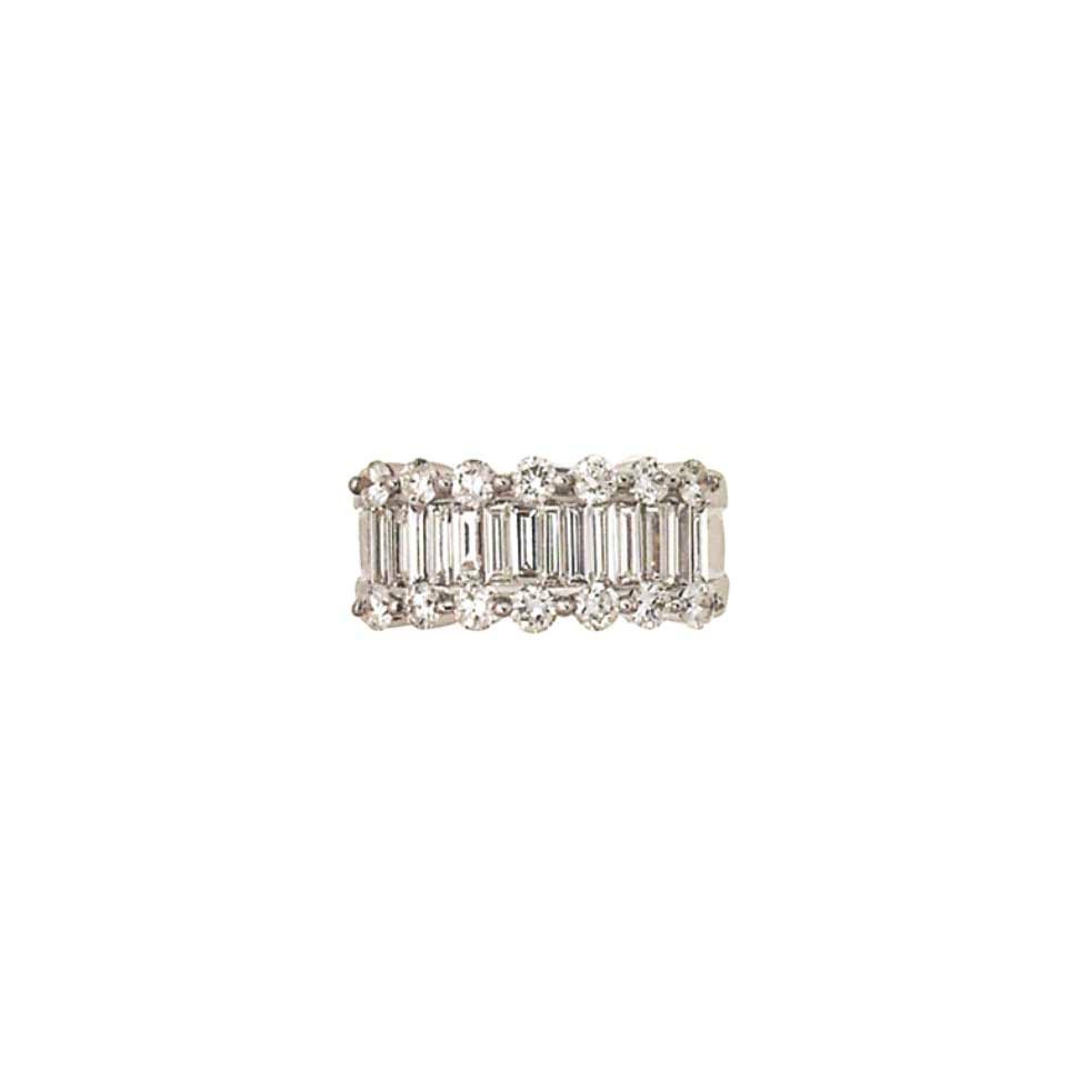 A diamond dress ring