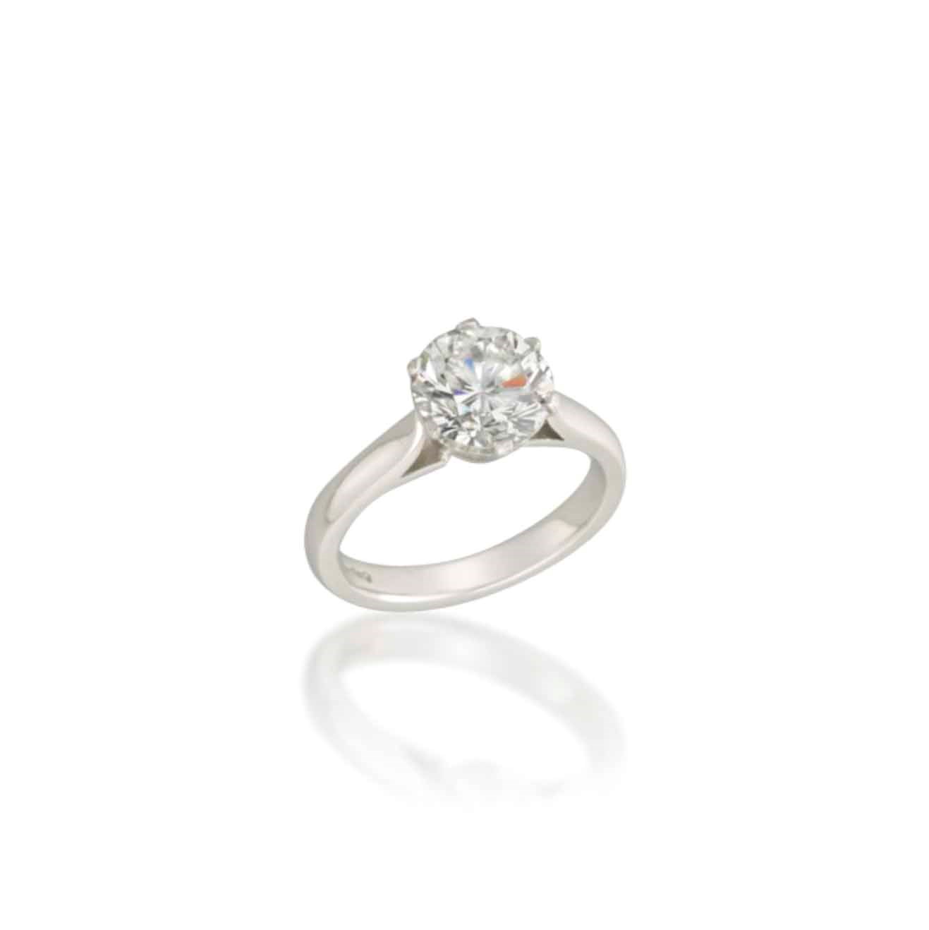 A SINGLE-STONE DIAMOND RING