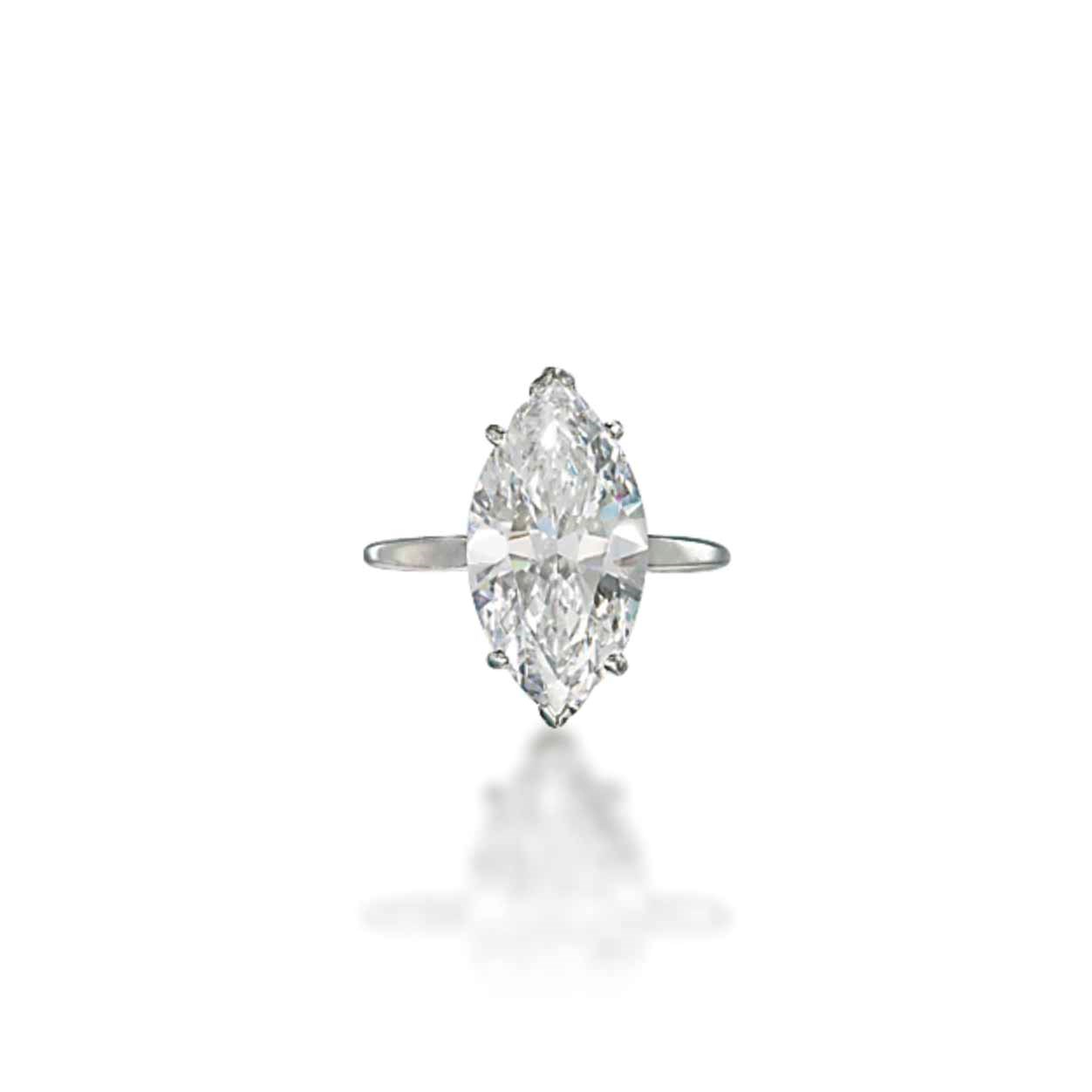 A DIAMOND SINGLE-STONE RING