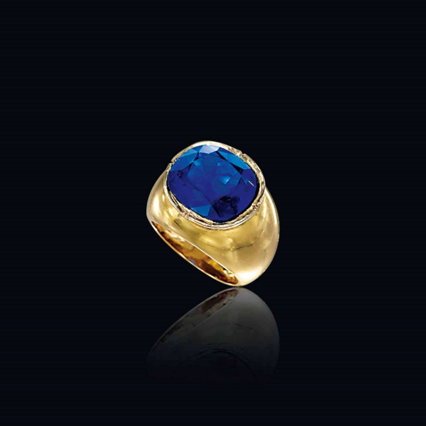 A FINE SAPPHIRE RING, BY POIRAY