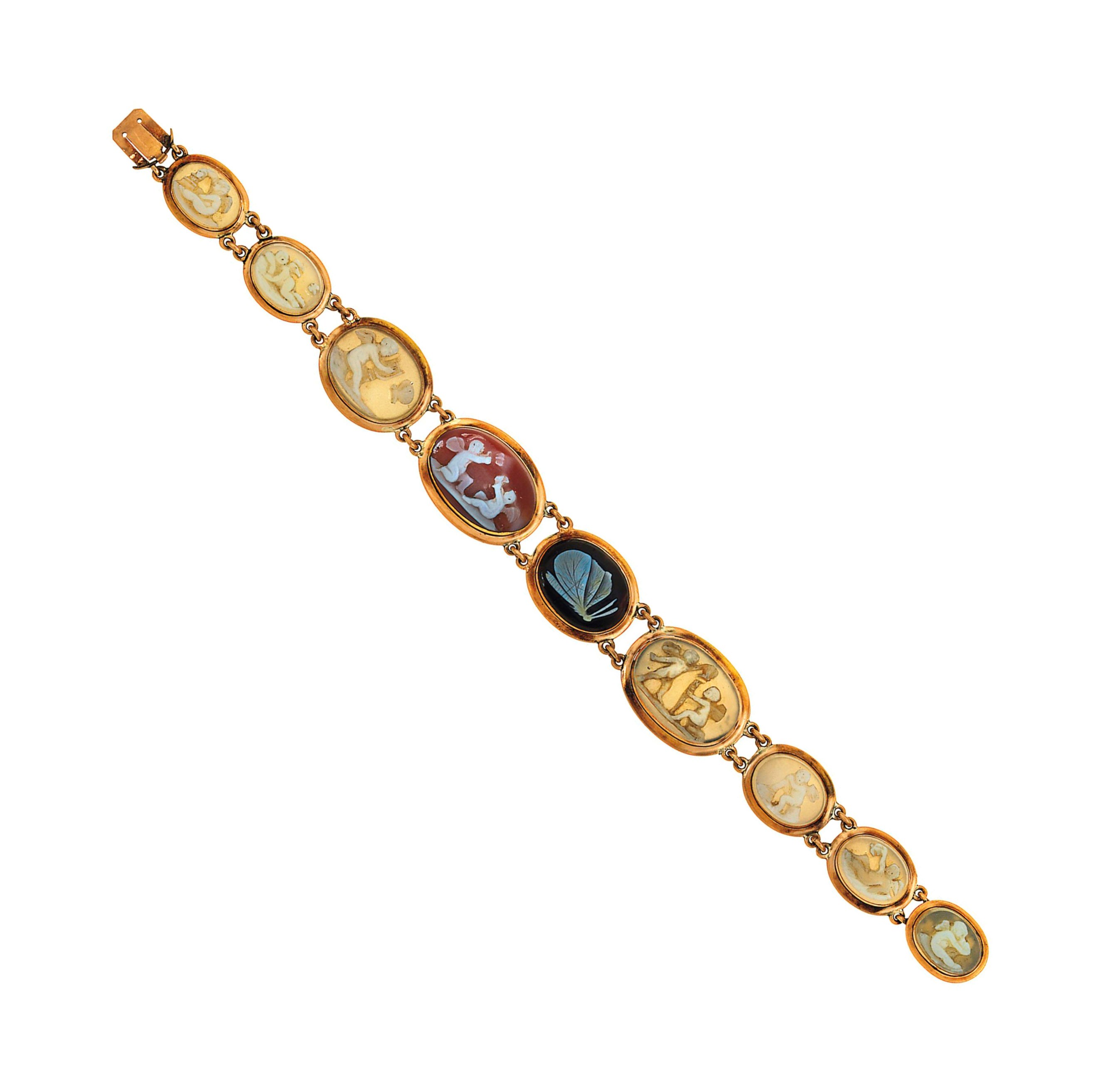 A hardstone cameo bracelet