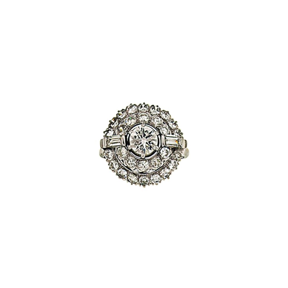 A diamond cluster ring