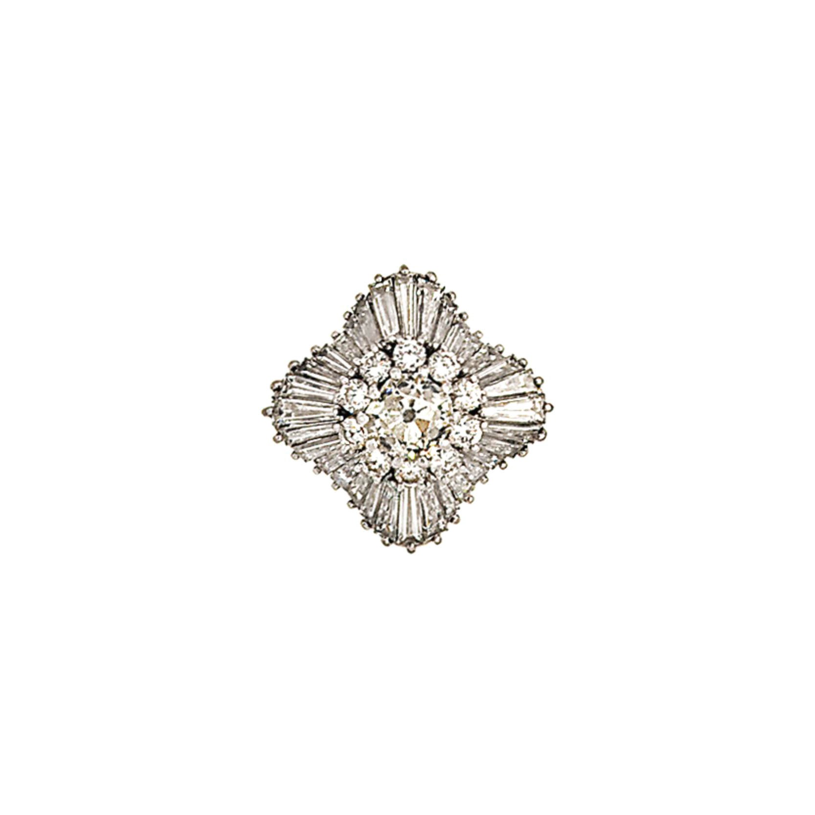A diamond dress ring