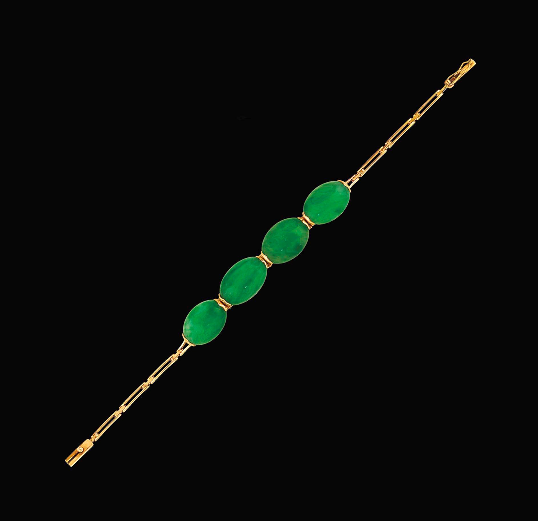 A jadeite jade bracelet