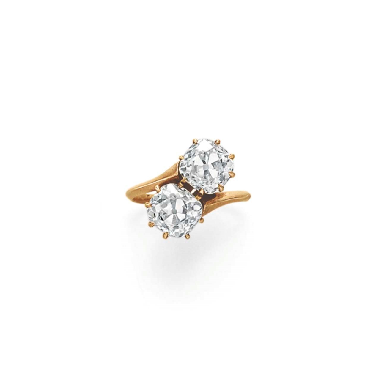 A TWO-STONE DIAMOND RING