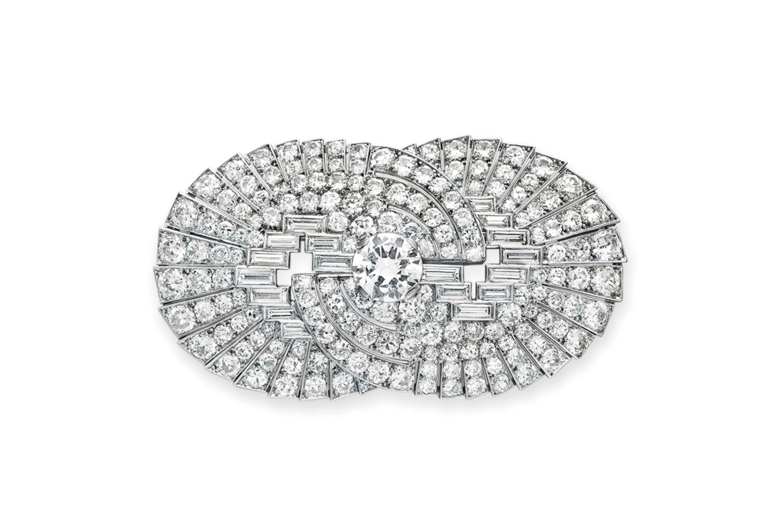 A DIAMOND BROOCH