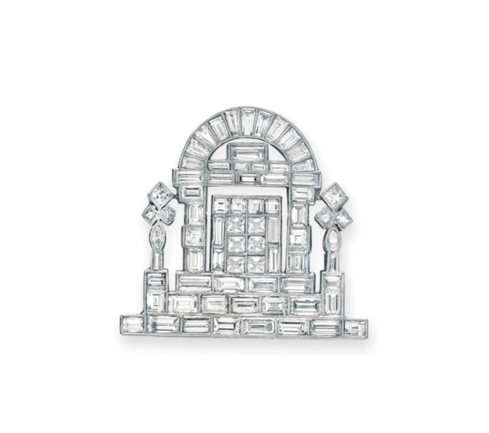 A DIAMOND BROOCH