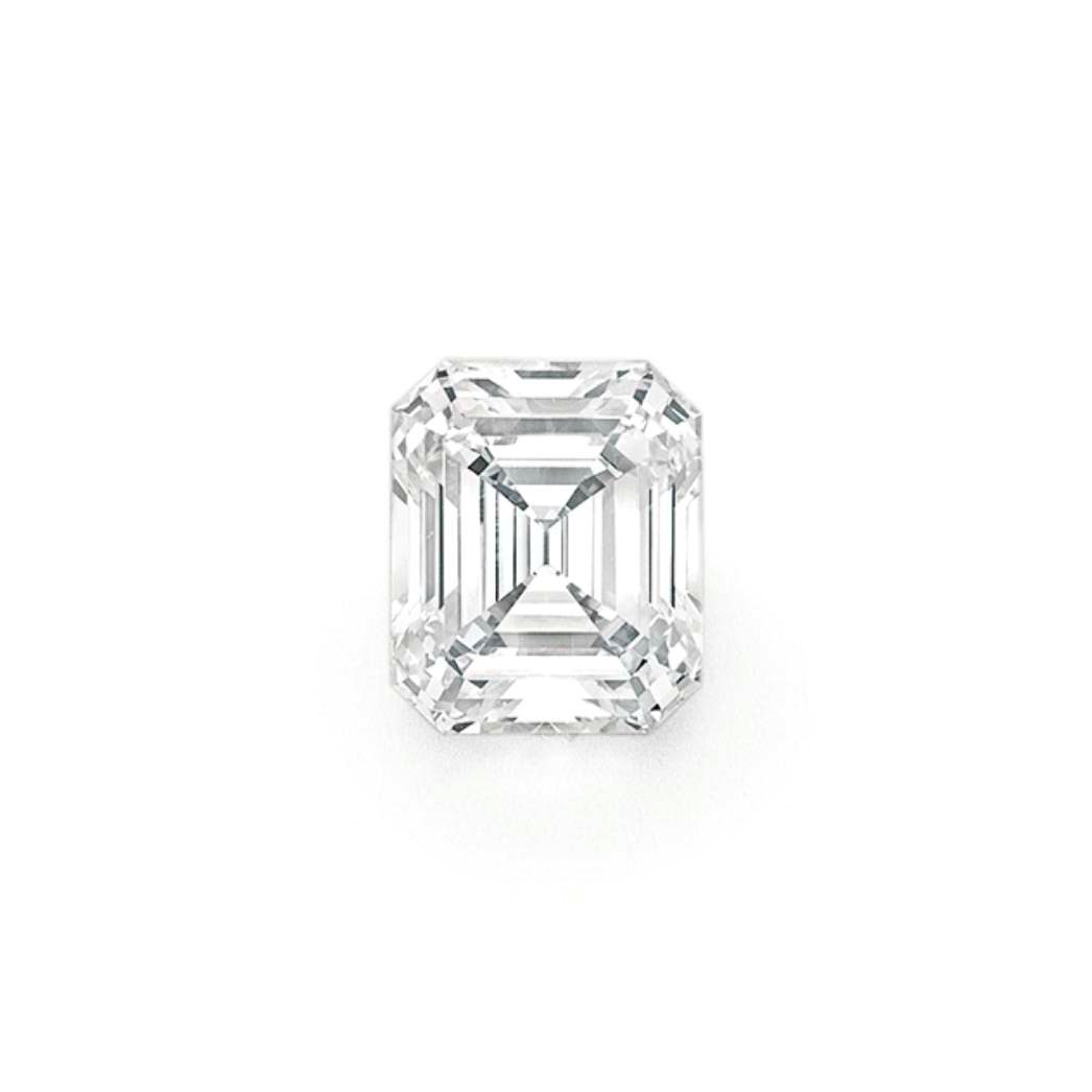 A SUPERB DIAMOND RING