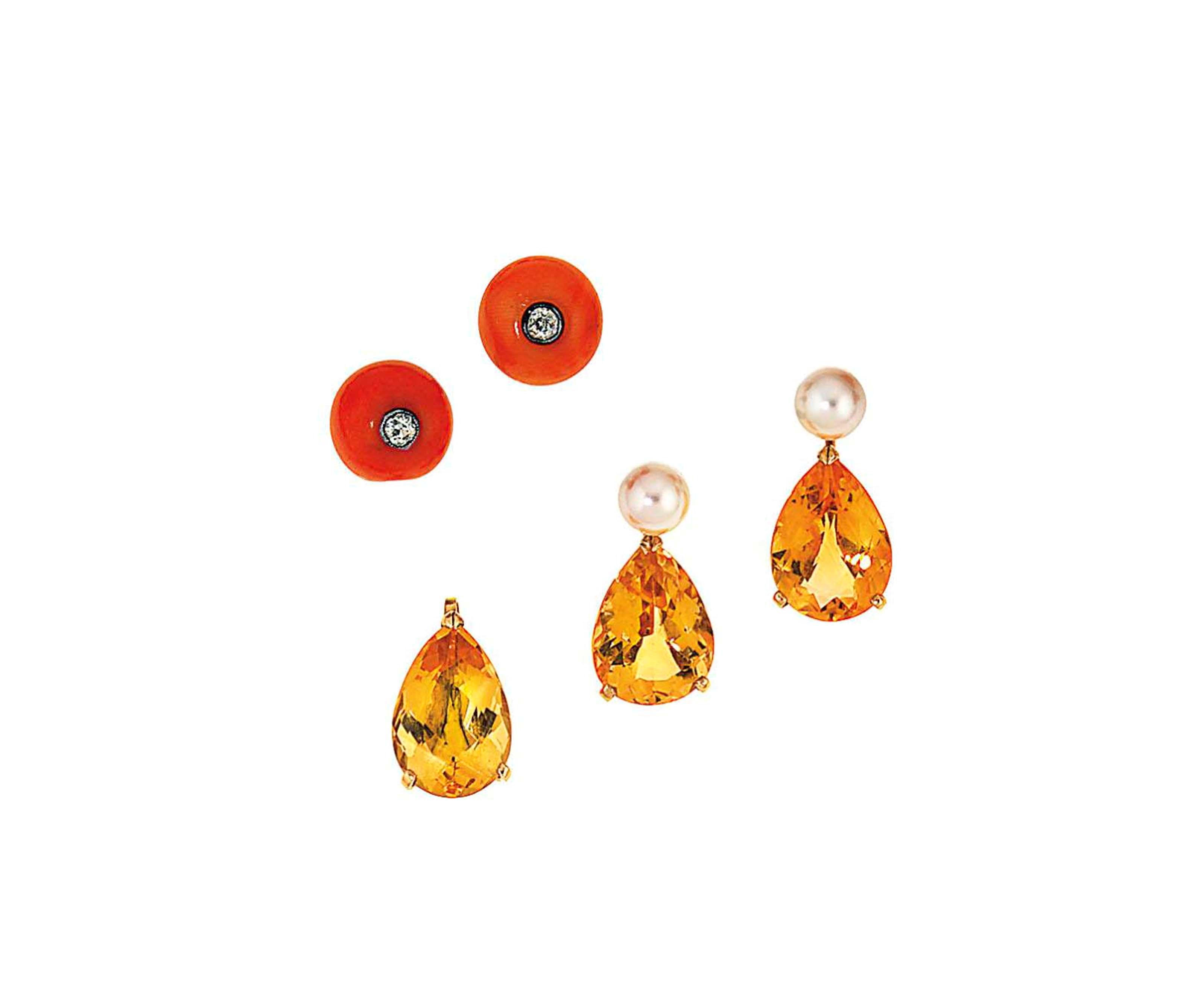 A group of jewellery