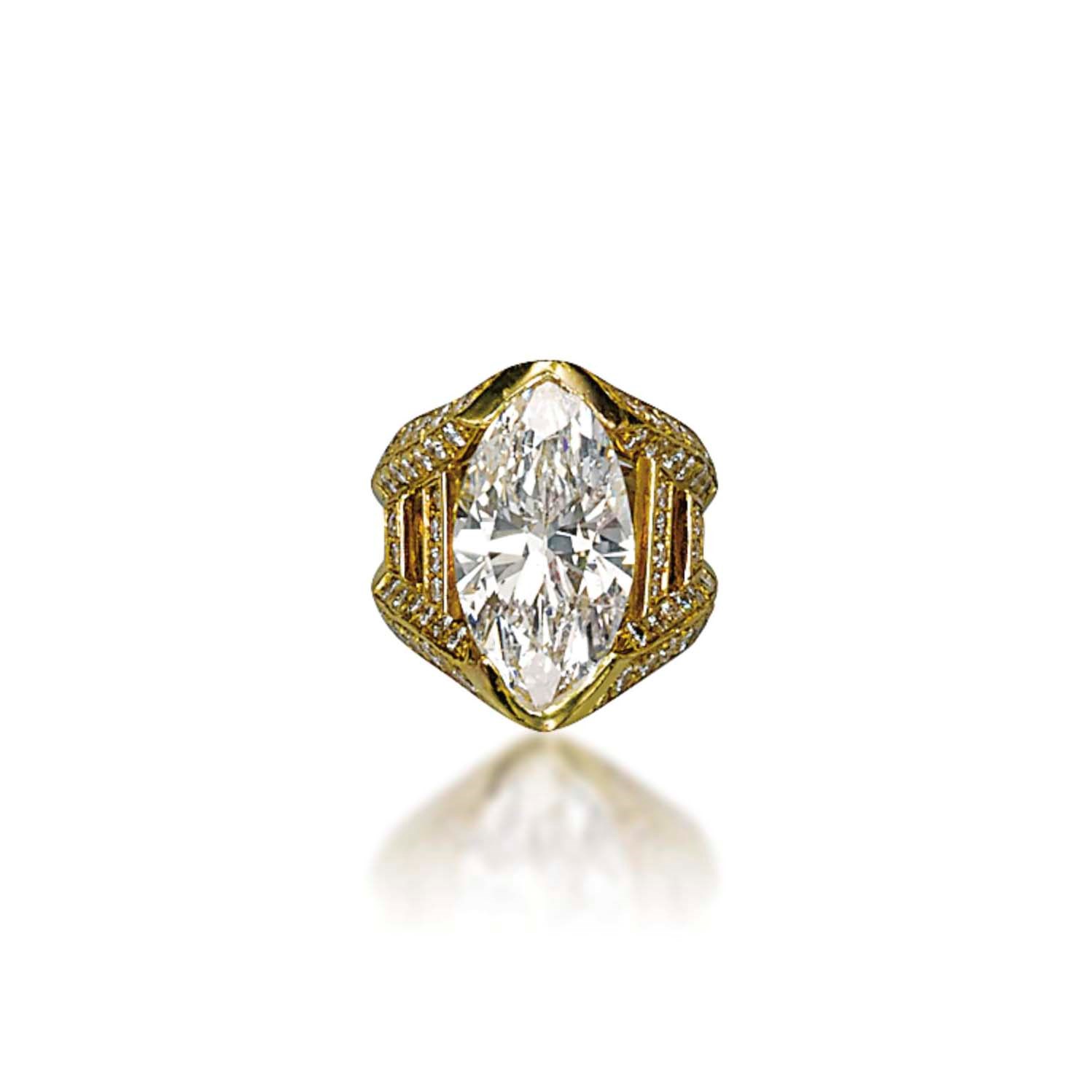 A TREATED DIAMOND RING