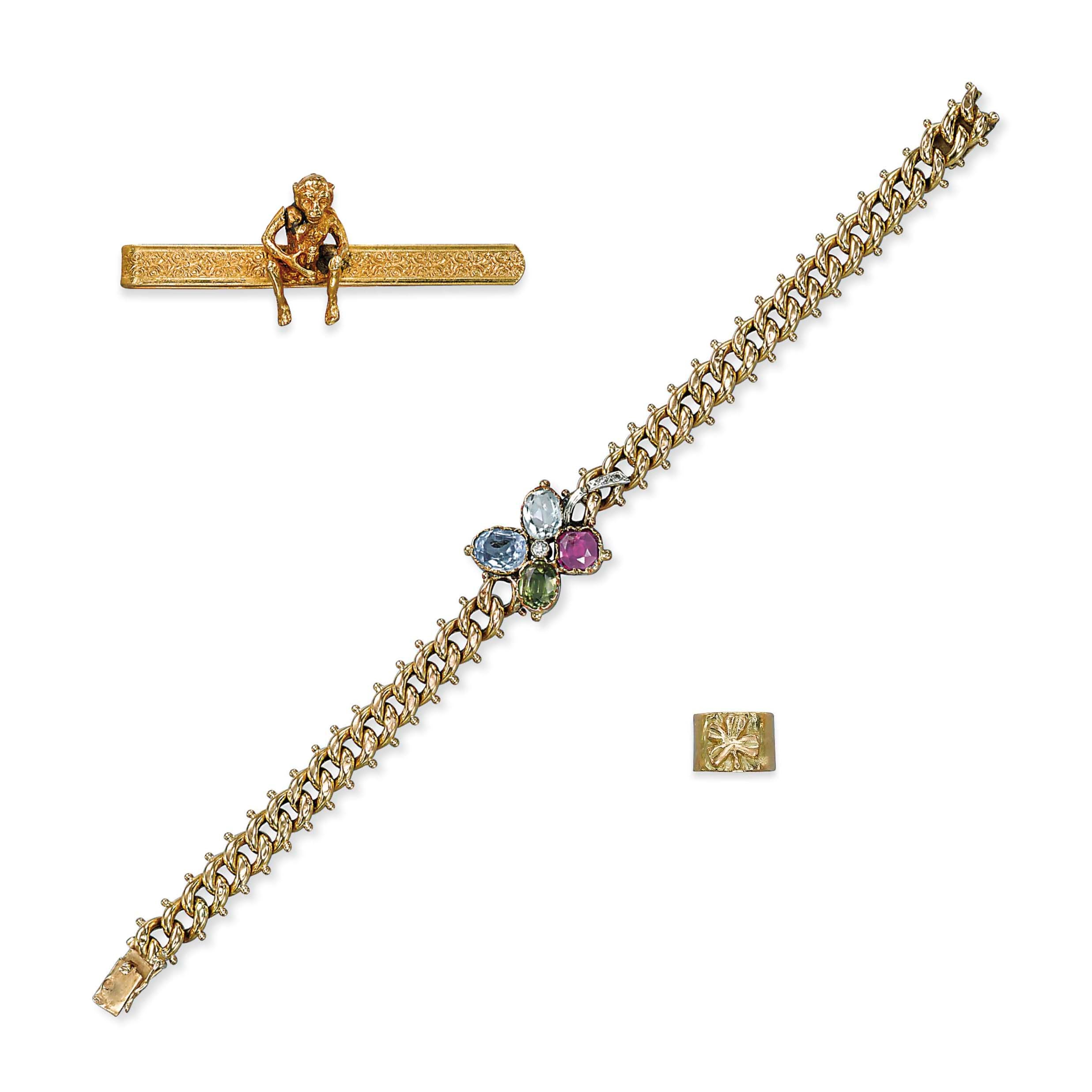 A GROUP OF JEWELS