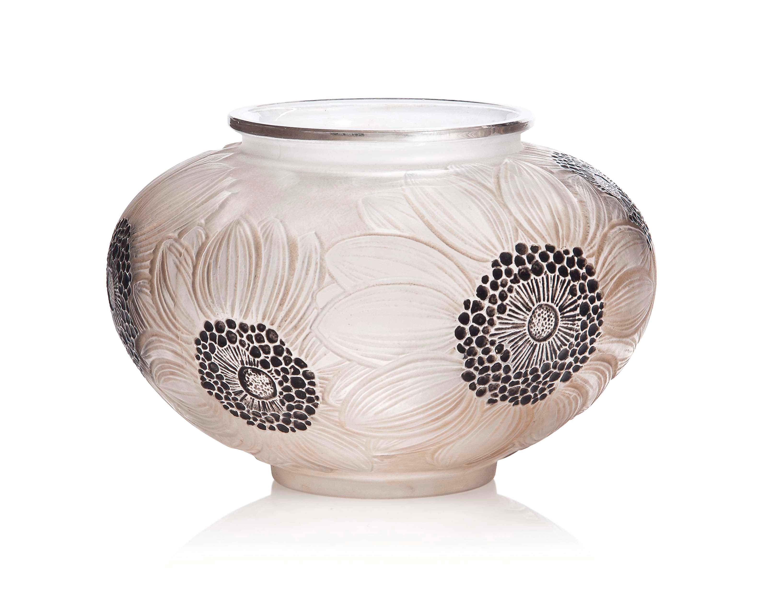 DAHLIAS VASE, NO. 938