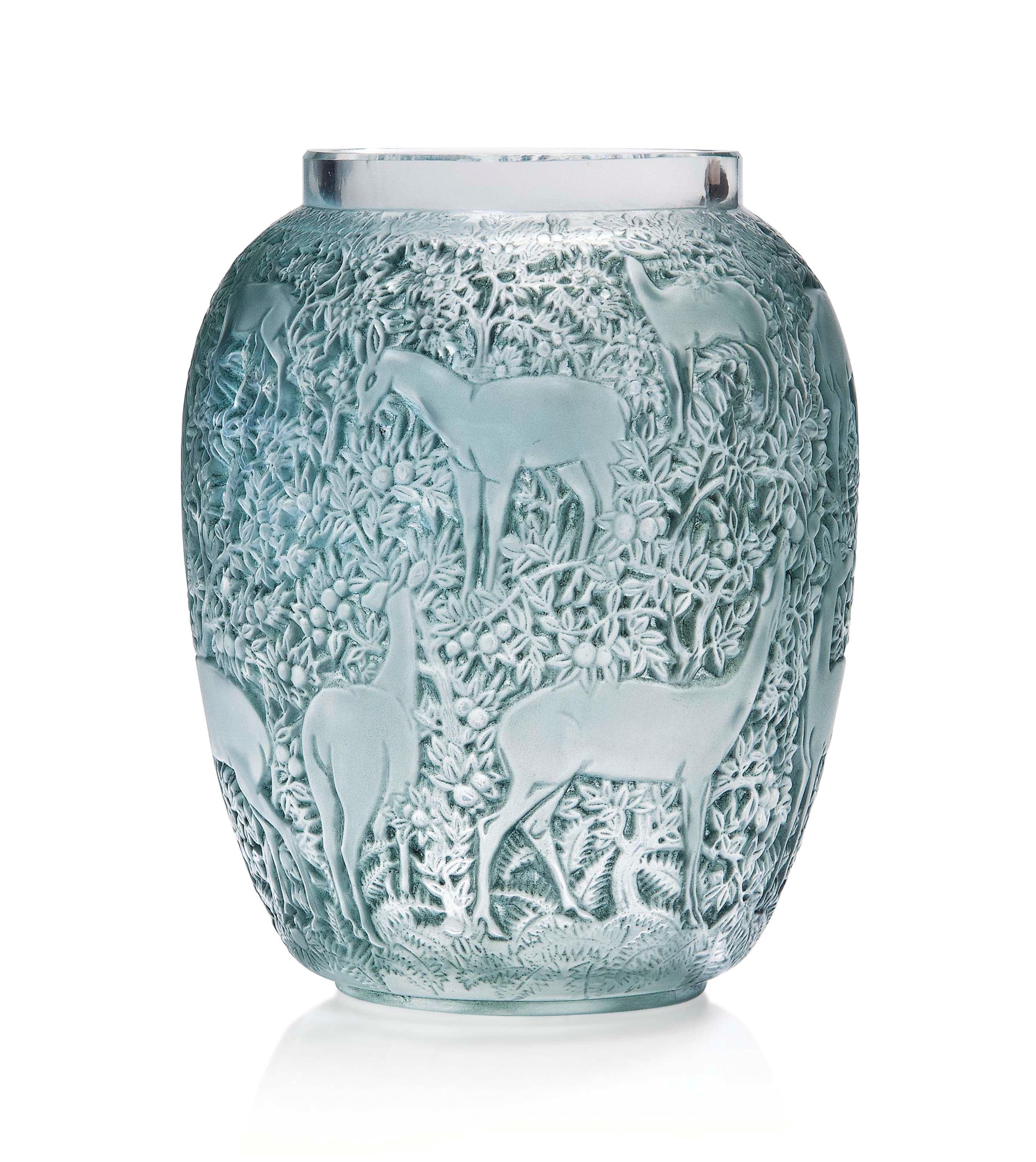 BICHES VASE, NO. 1082