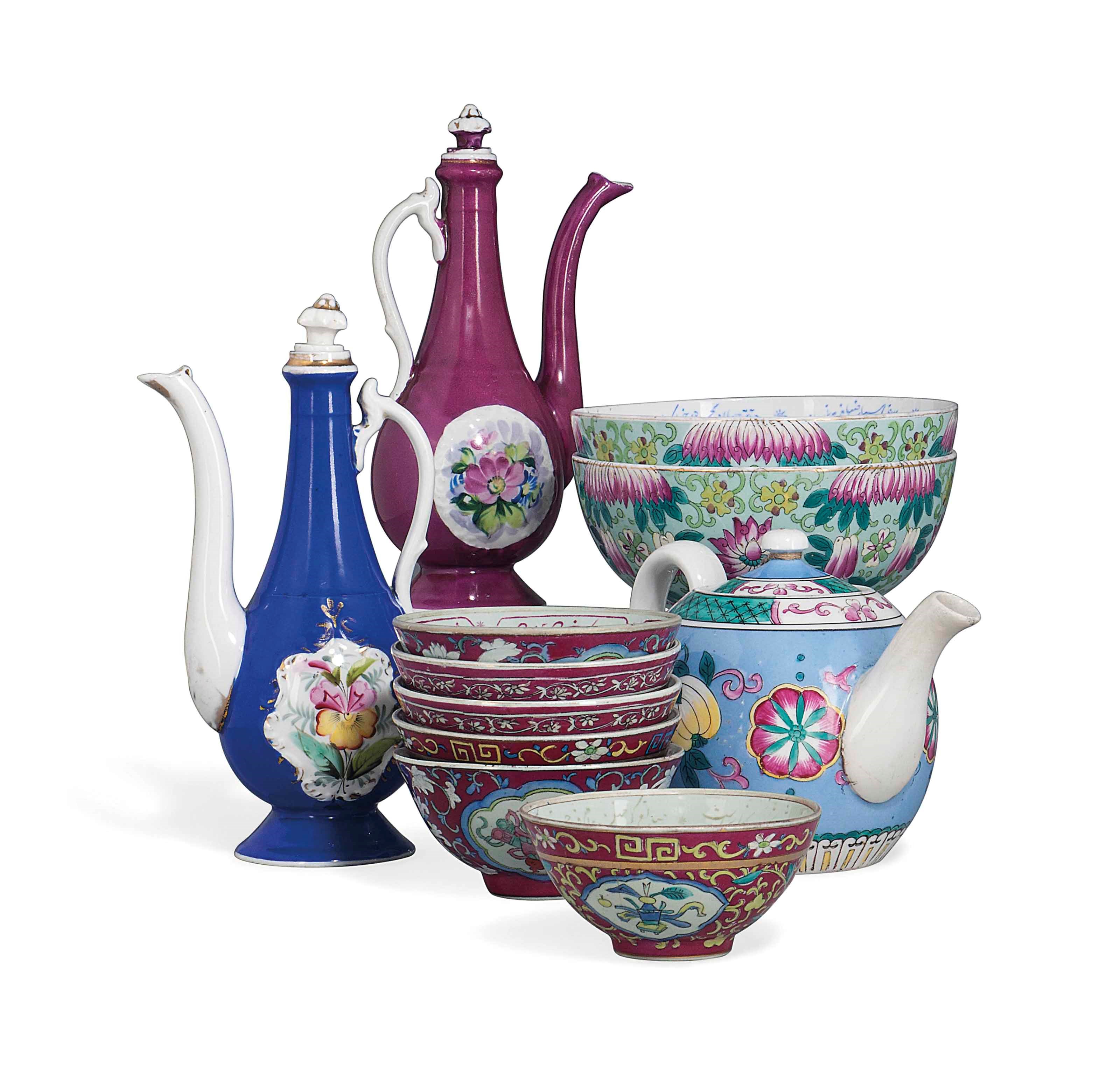 A GROUP OF RUSSIAN PORCELAIN WARES