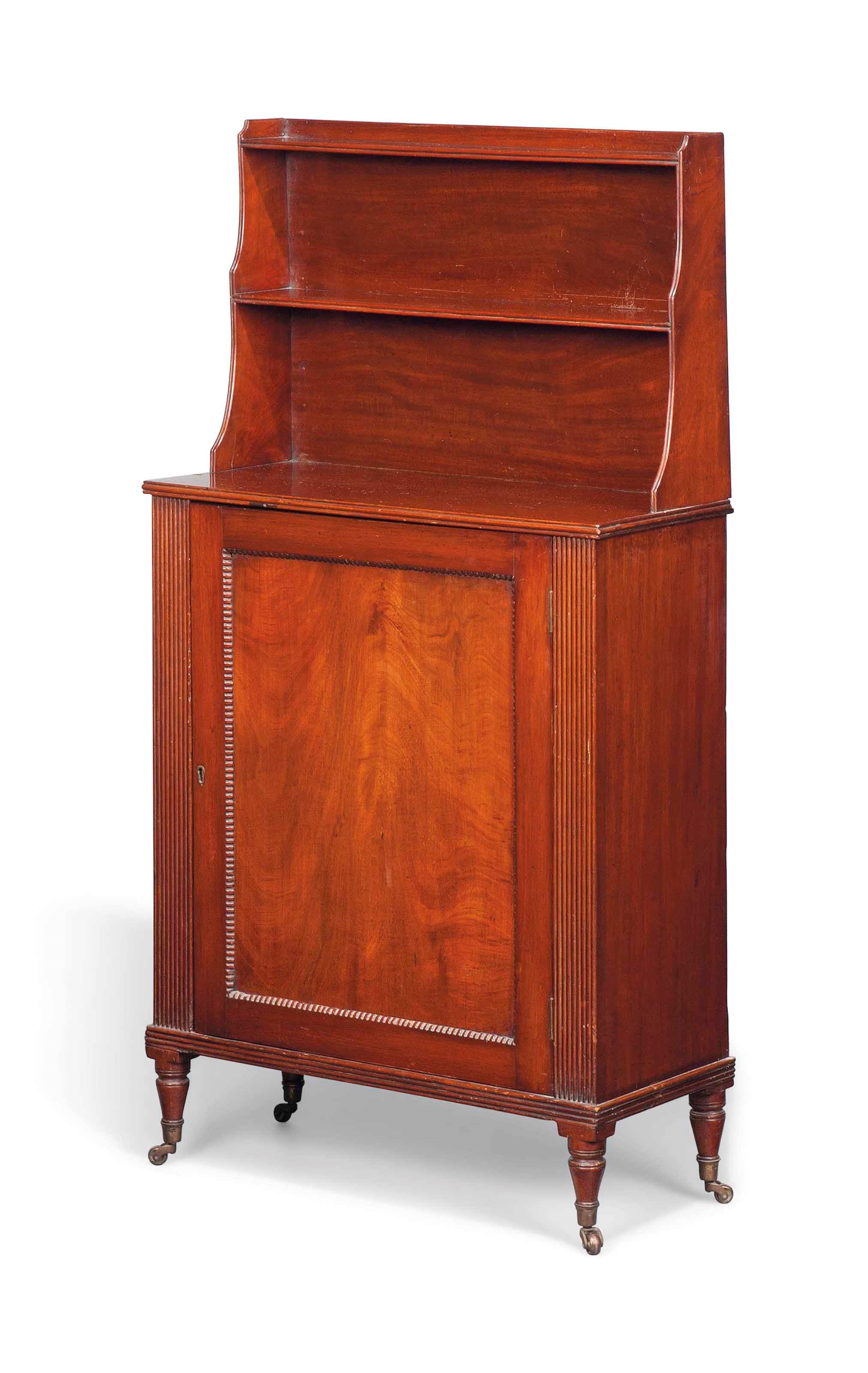 A GEORGE IV MAHOGANY SIDE CABINET