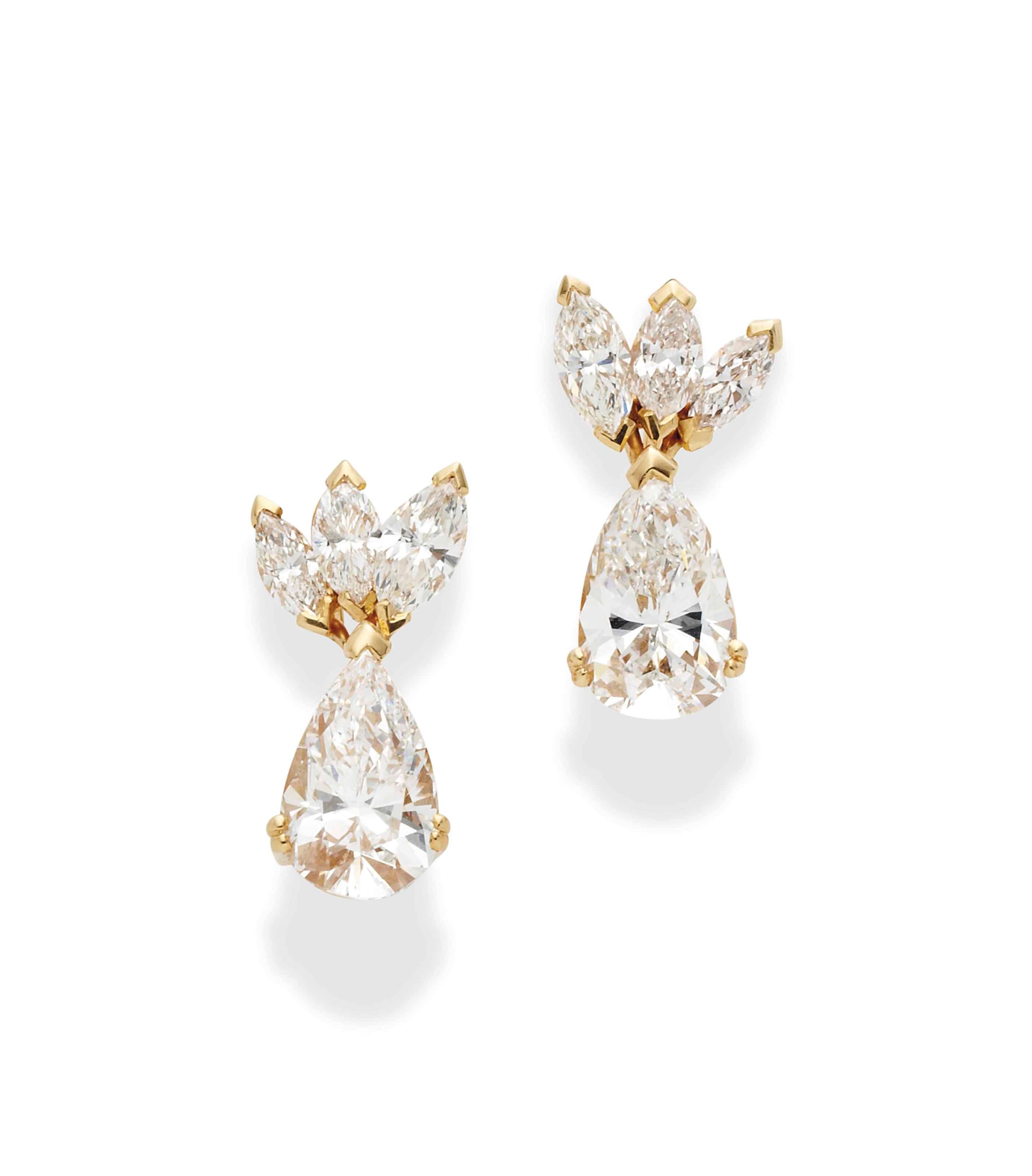 PAIRE DE PENDANTS D'OREILLES DIAMANTS