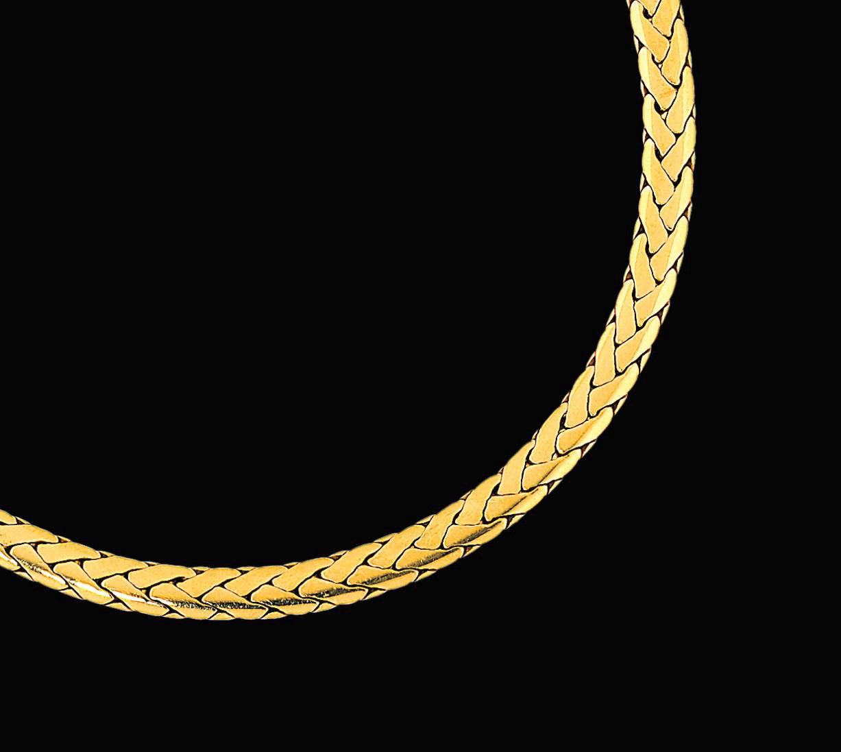 A necklace, by Cartier