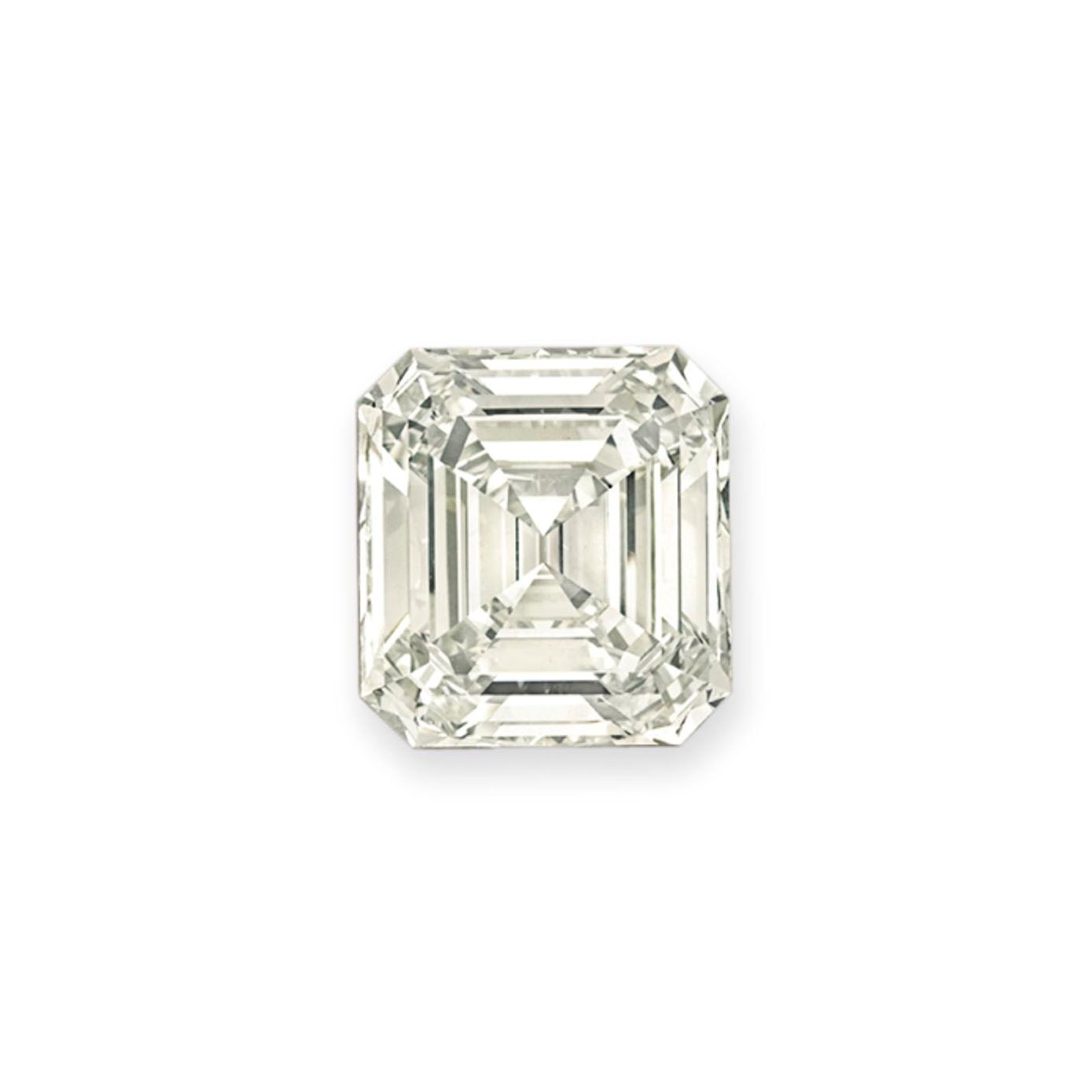AN IMPRESSIVE DIAMOND RING