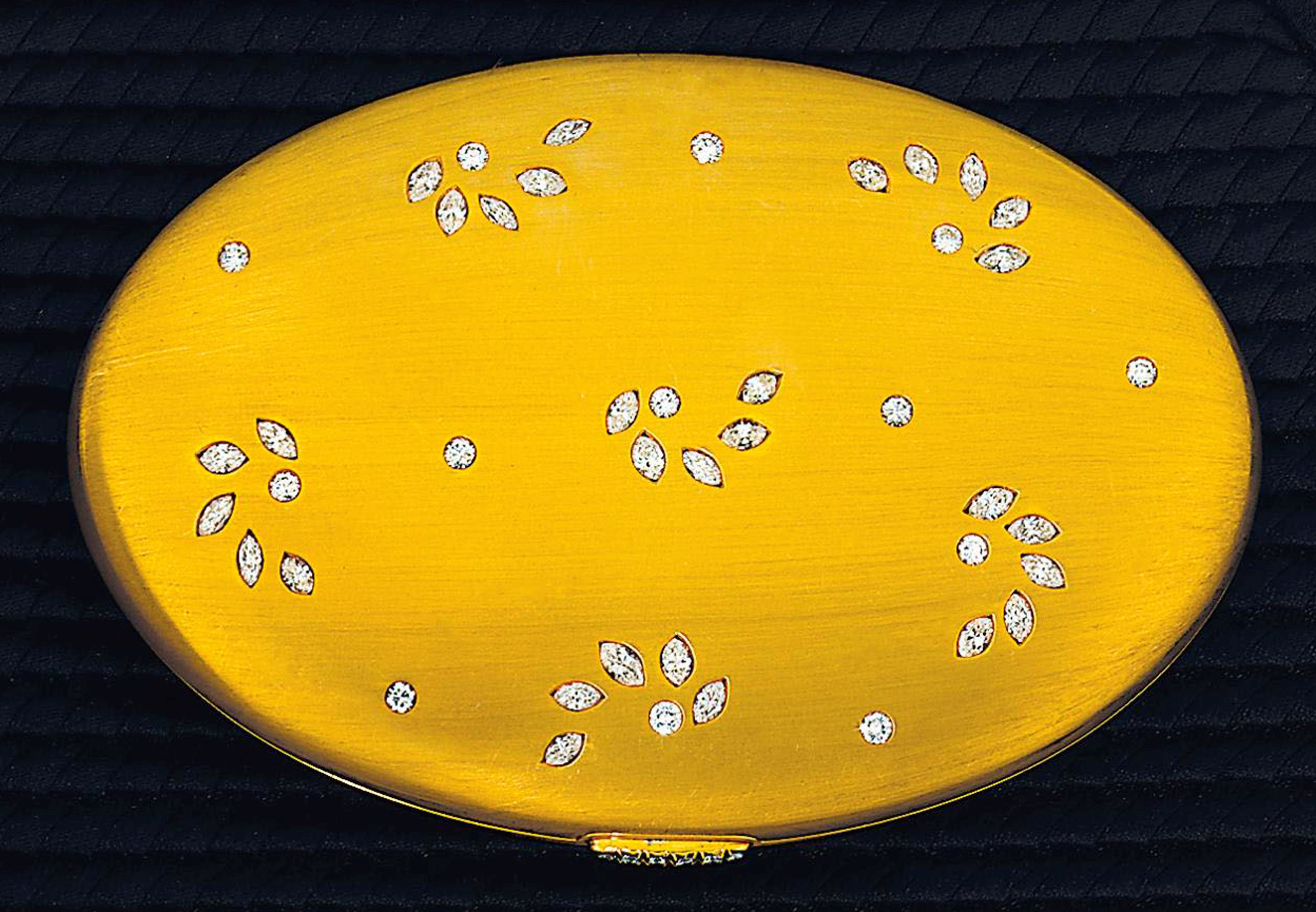 A diamond-set compact, by Fasano