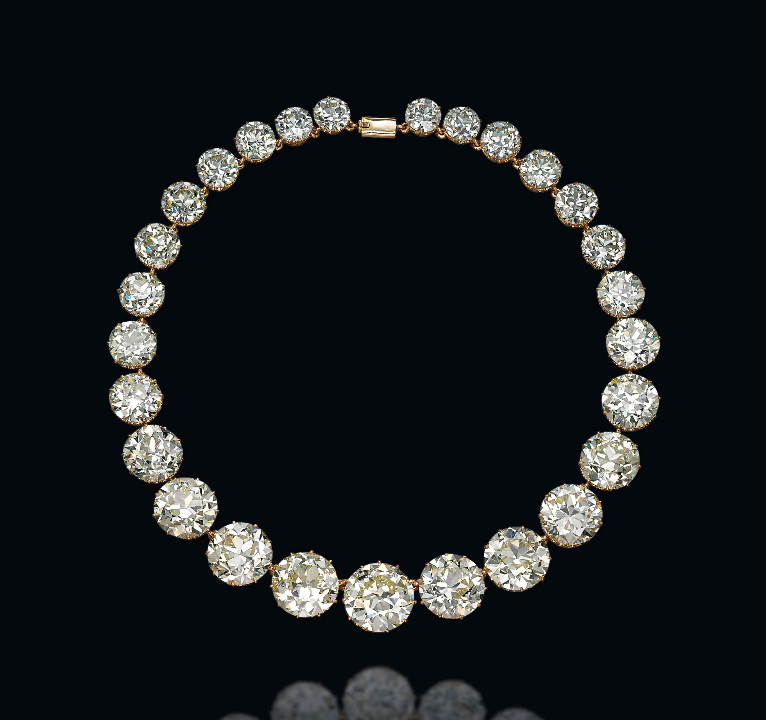 A DIAMOND RIVIÈRE NECKLACE