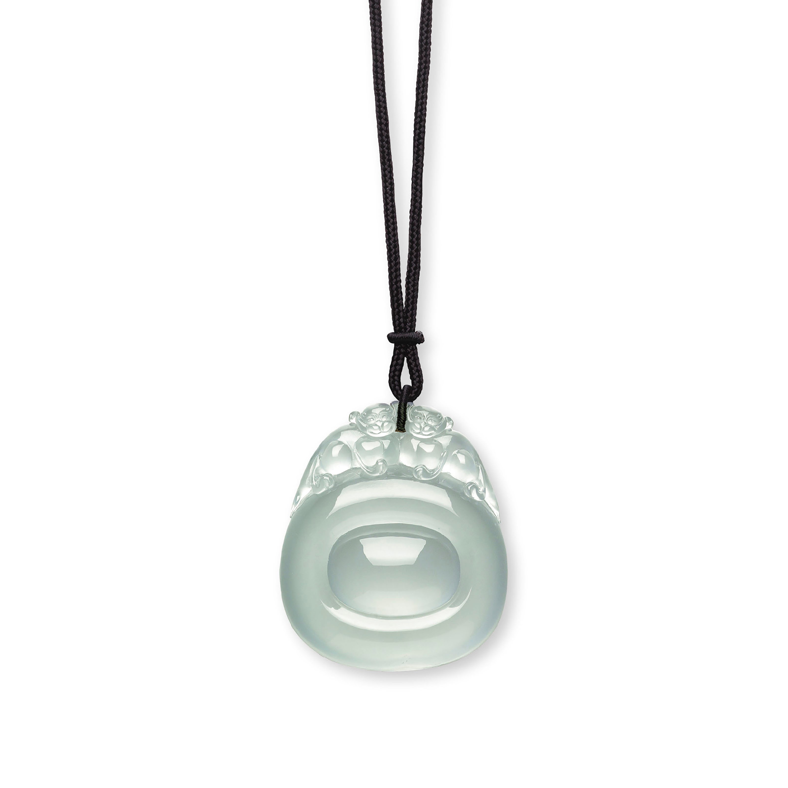 A JADEITE PENDENT NECKLACE