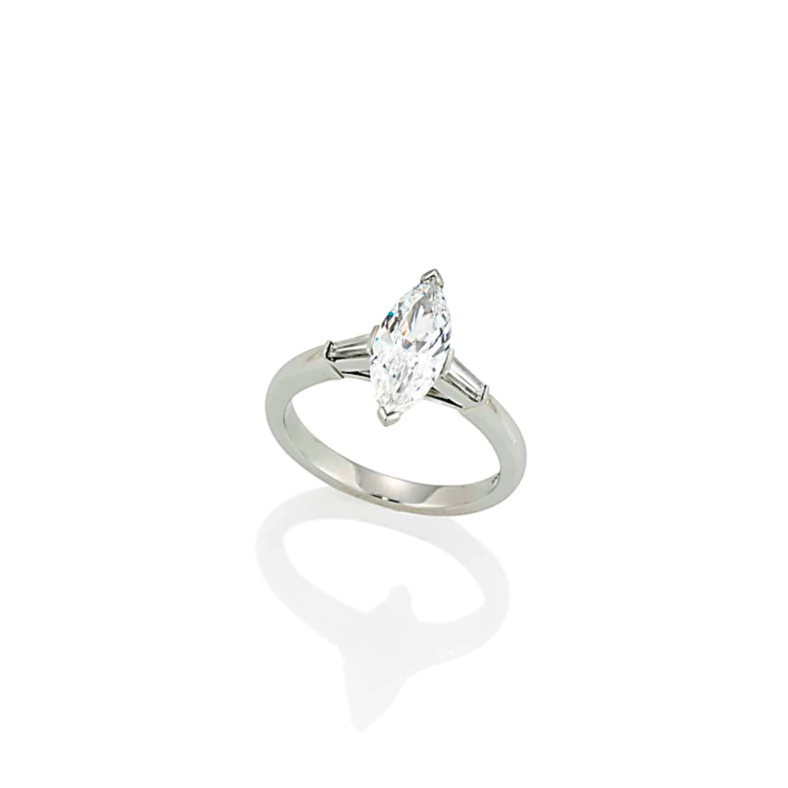 A PLATINUM SINGLE-STONE DIAMOND RING