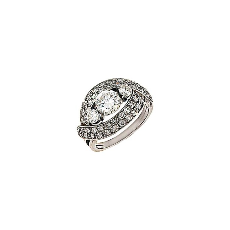 A diamond dress ring