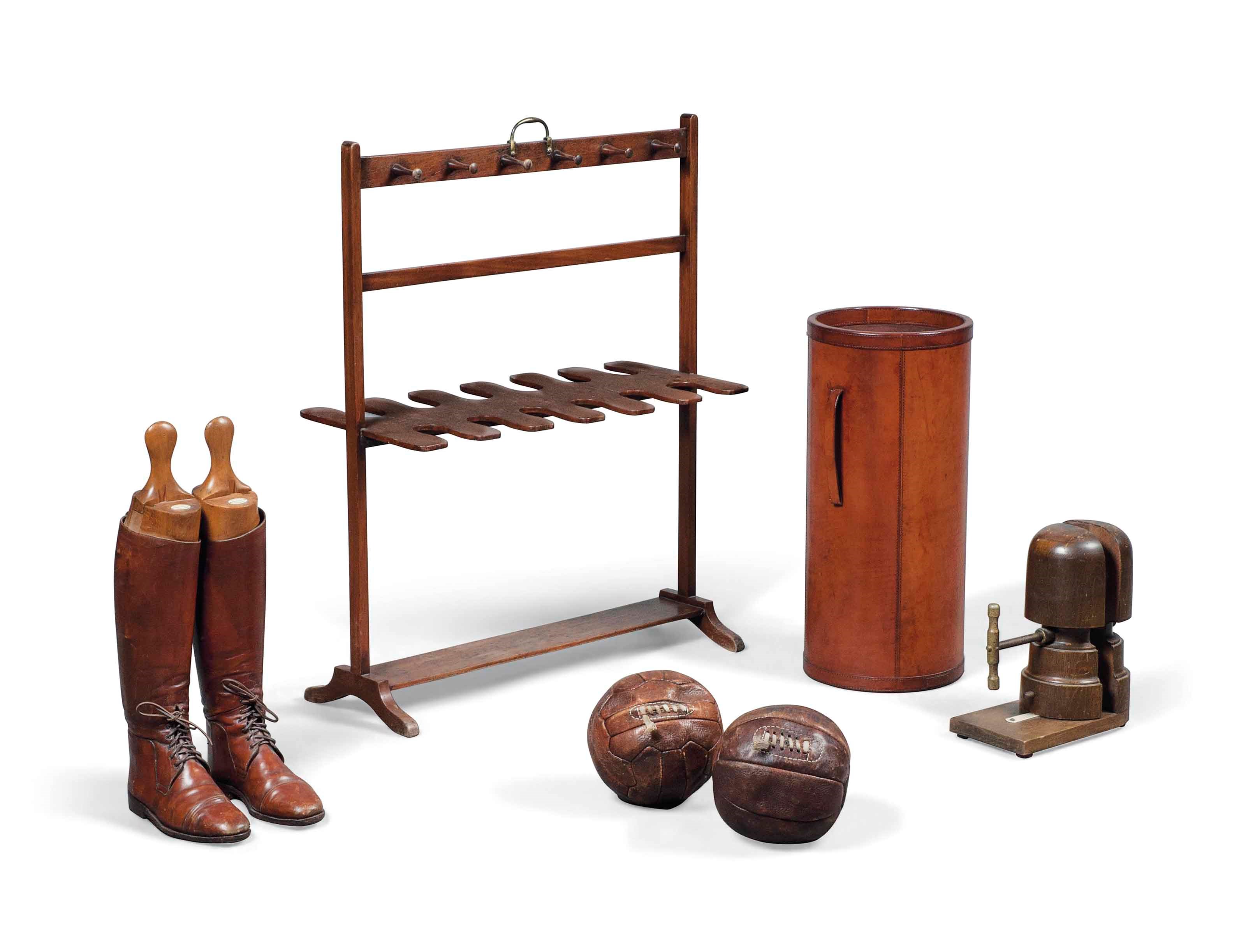 A REGENCY MAHOGANY BOOTRACK